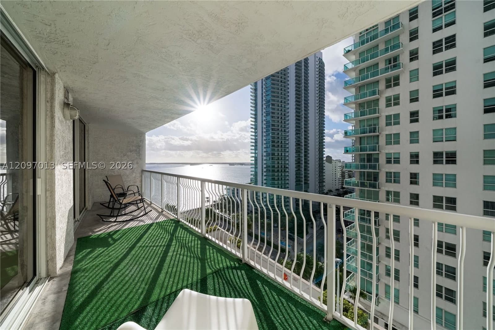 1+1 Condo — 1200 Brickell Bay Dr #1705, Miami, FL 33131