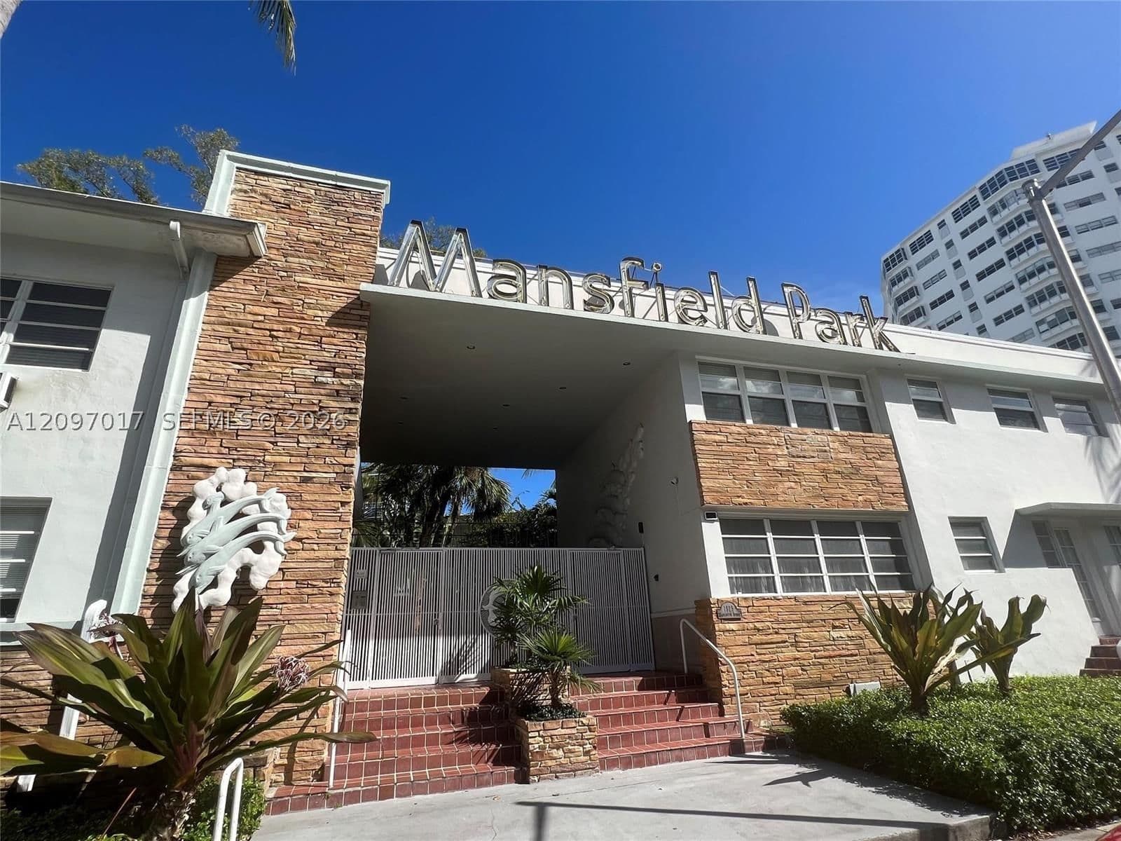 1+1 Condo — 1925 Washington Ave #10, Miami Beach, FL 33139