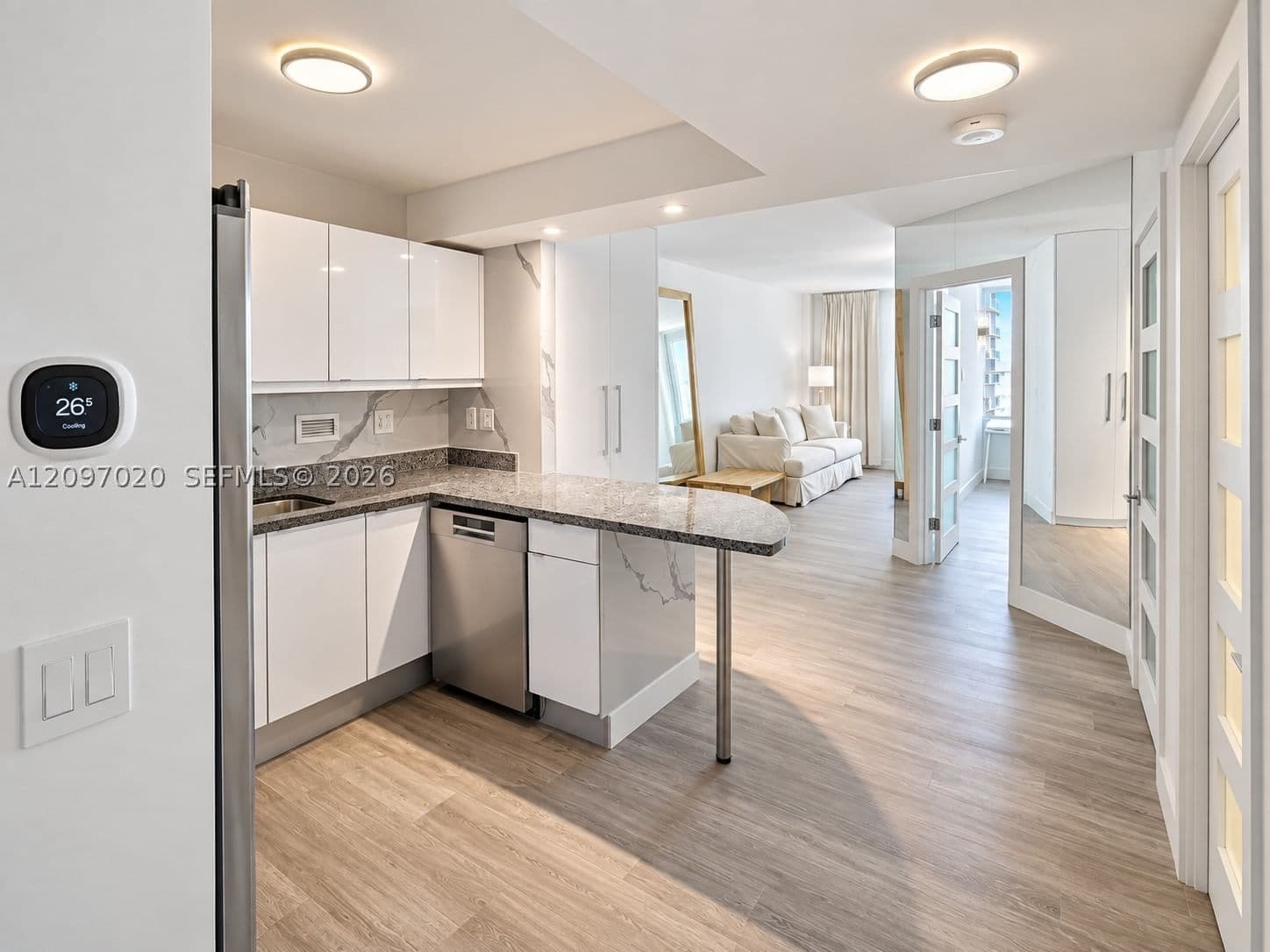 1-bedroom Condo — 2301 Collins Ave #742, Miami Beach, FL 33139