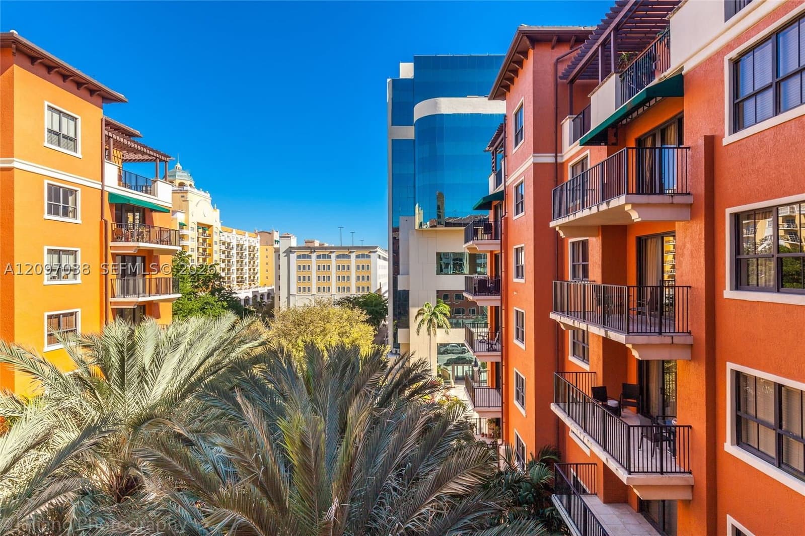 1+1 Condo — 100 Andalusia Ave #609, Coral Gables, FL 33134