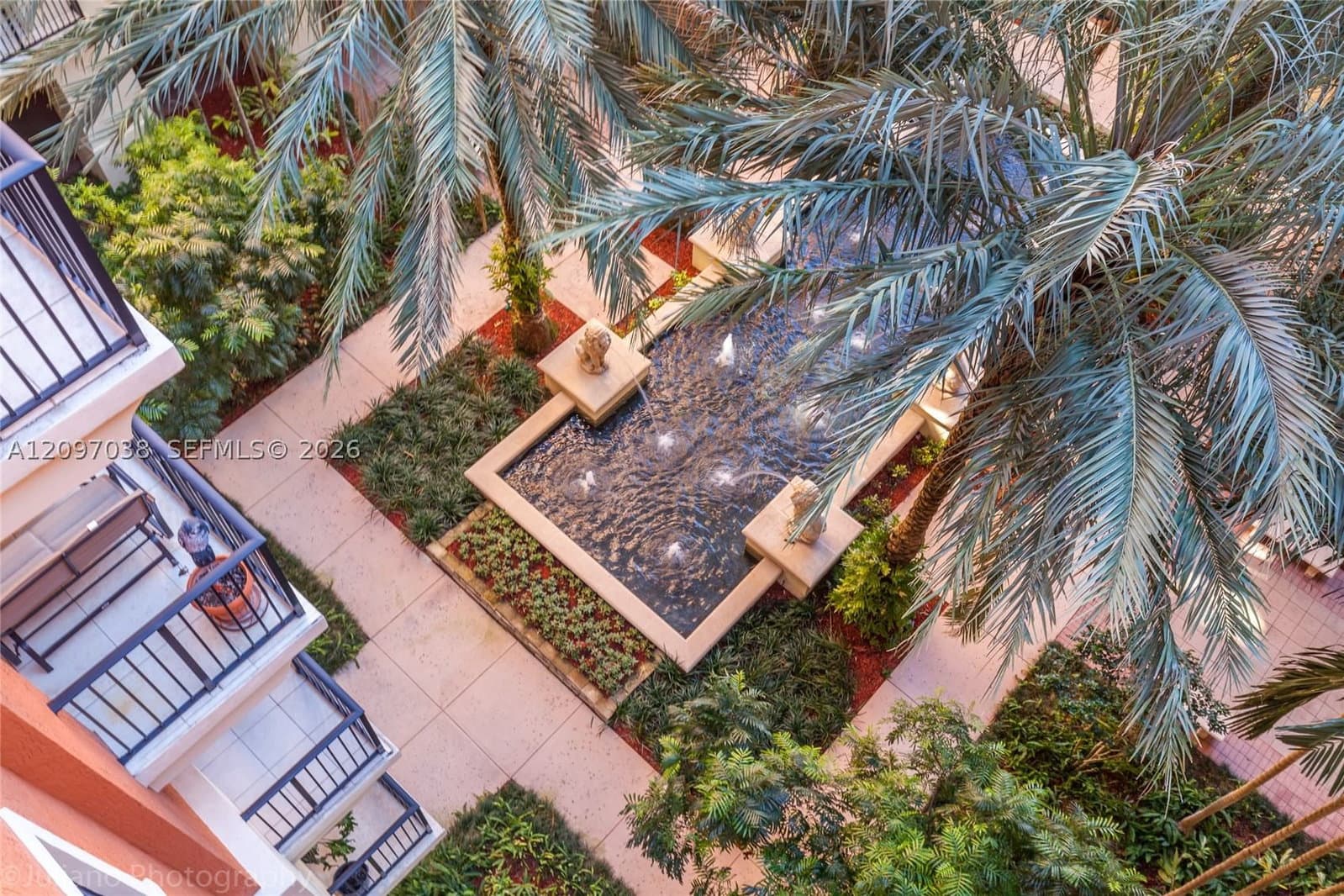 1+1 Condo — 100 Andalusia Ave #609, Coral Gables, FL 33134