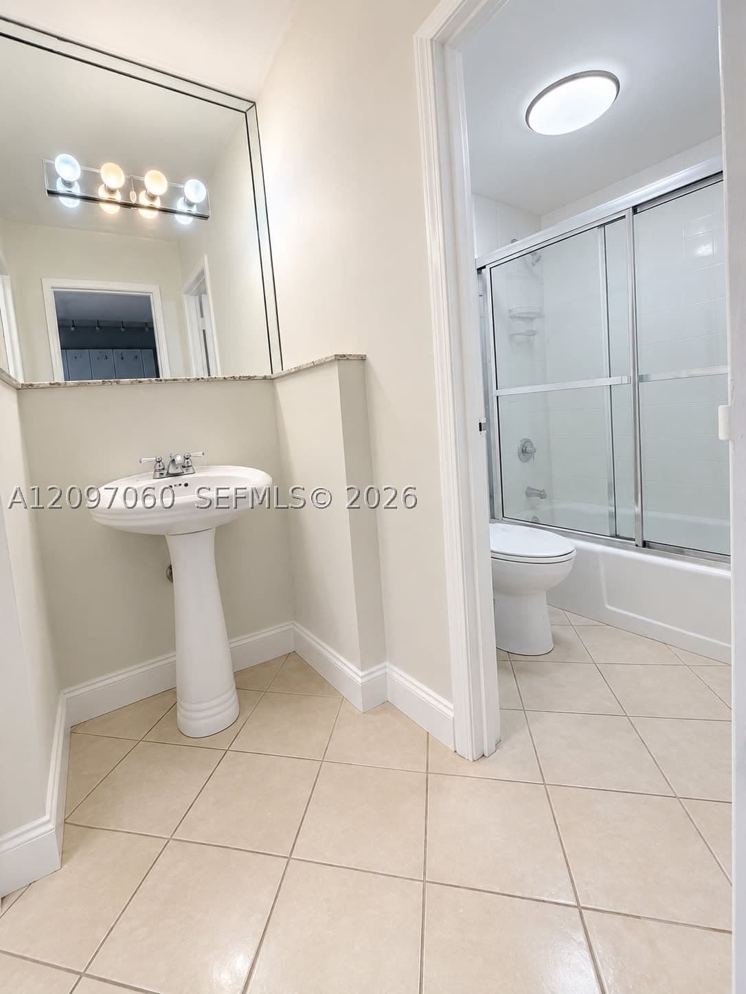 Condo — 100 Lincoln Rd #1537, Miami Beach, FL 33139