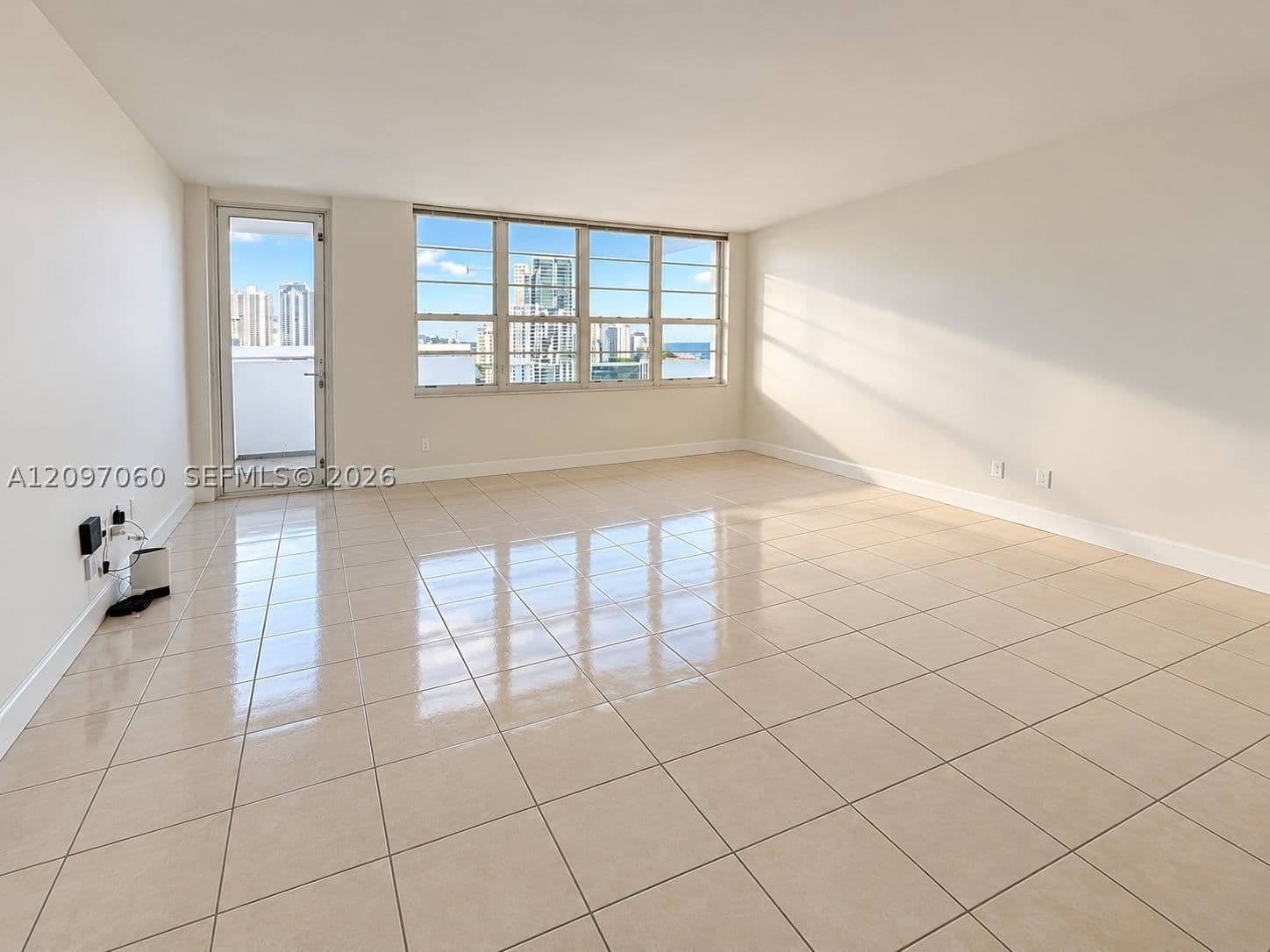 Condo — 100 Lincoln Rd #1537, Miami Beach, FL 33139