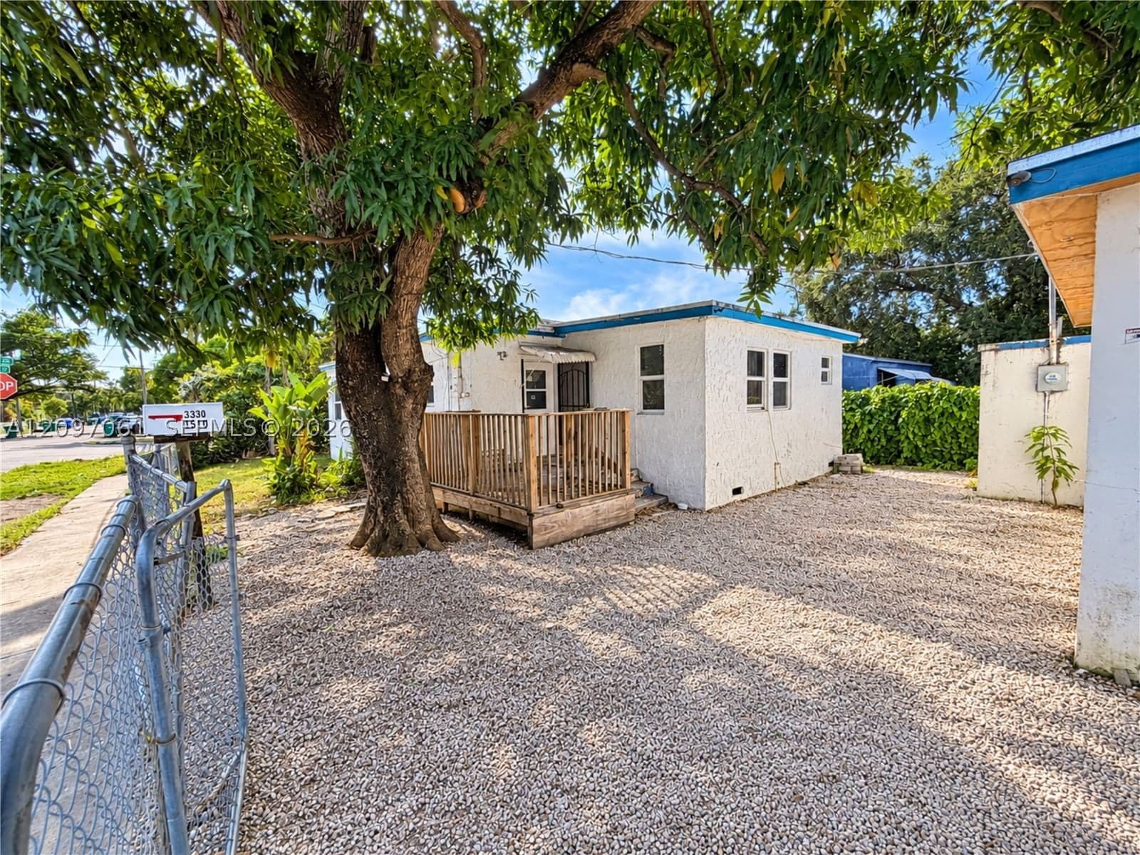 Dubleks — 3330 15th Ave, Miami, FL 33142