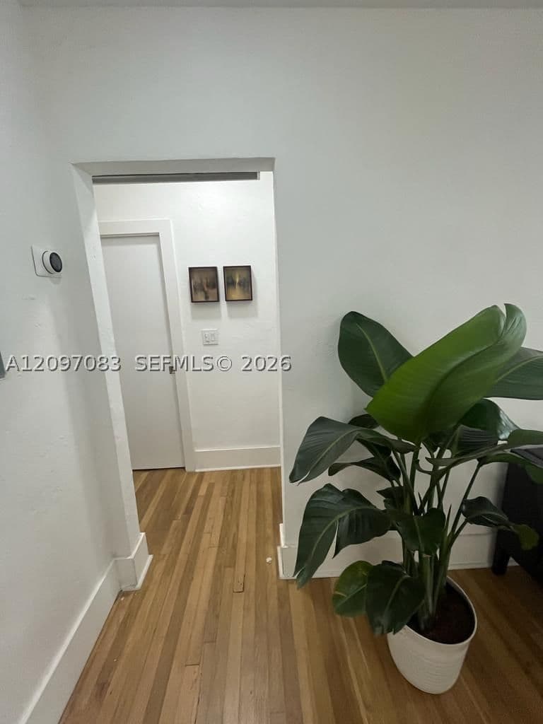 1+1 Müstakil ev — 1091 59th St, Miami, FL 33127