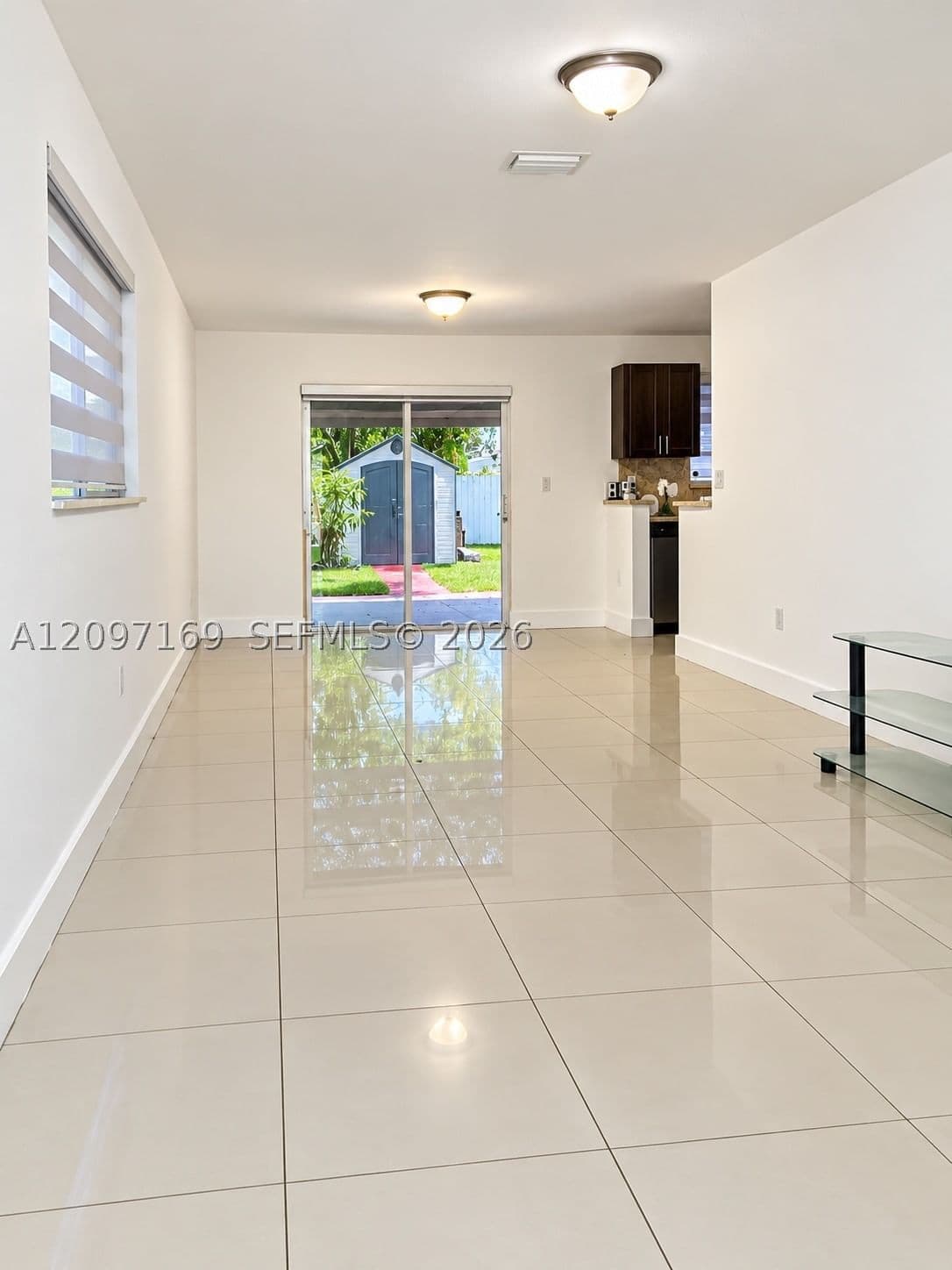 3+1 Müstakil ev — 3024 55th St, Miami, FL 33142