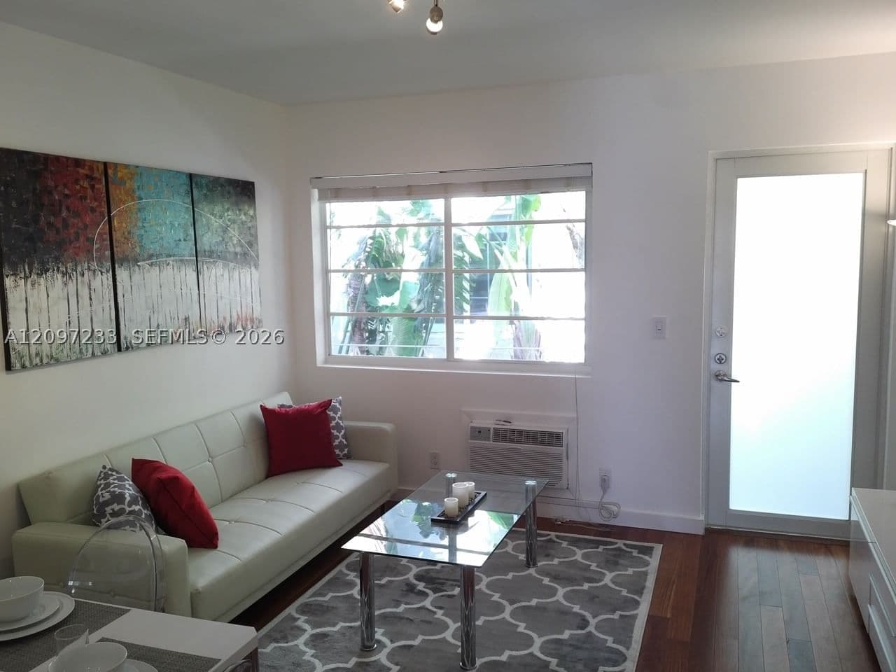 1+1 Condo — Miami Beach, FL 33139