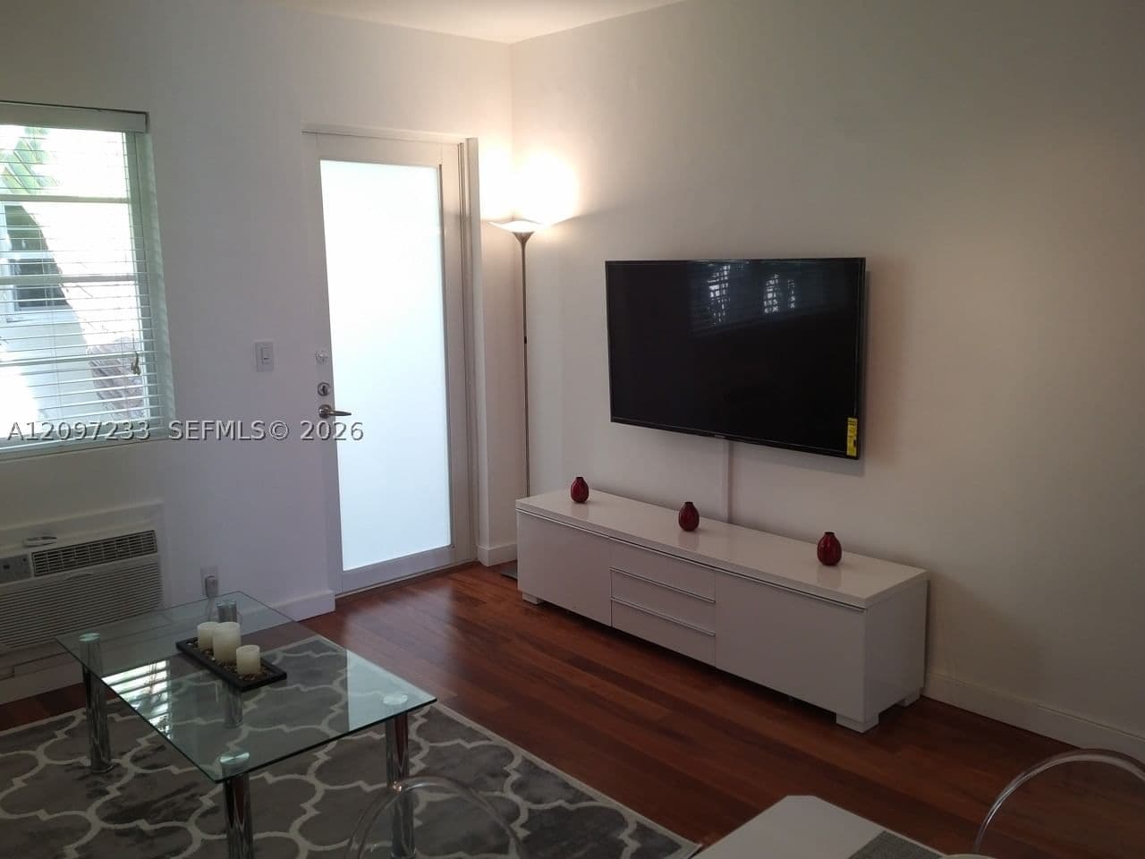 1+1 Condo — Miami Beach, FL 33139