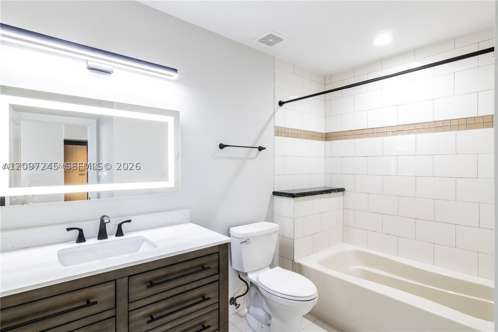 1+1 Condo — 1350 8th Ct #A1-7, Miami, FL 33136