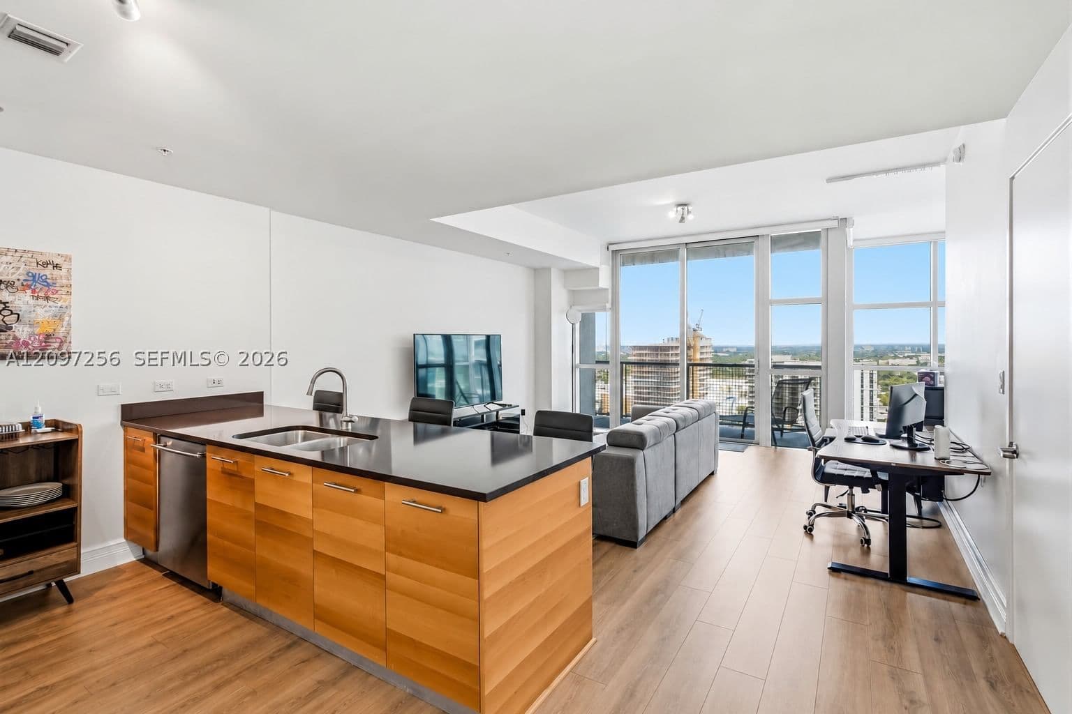Condo — 3301 1st Ave #H2413, Miami, FL 33137