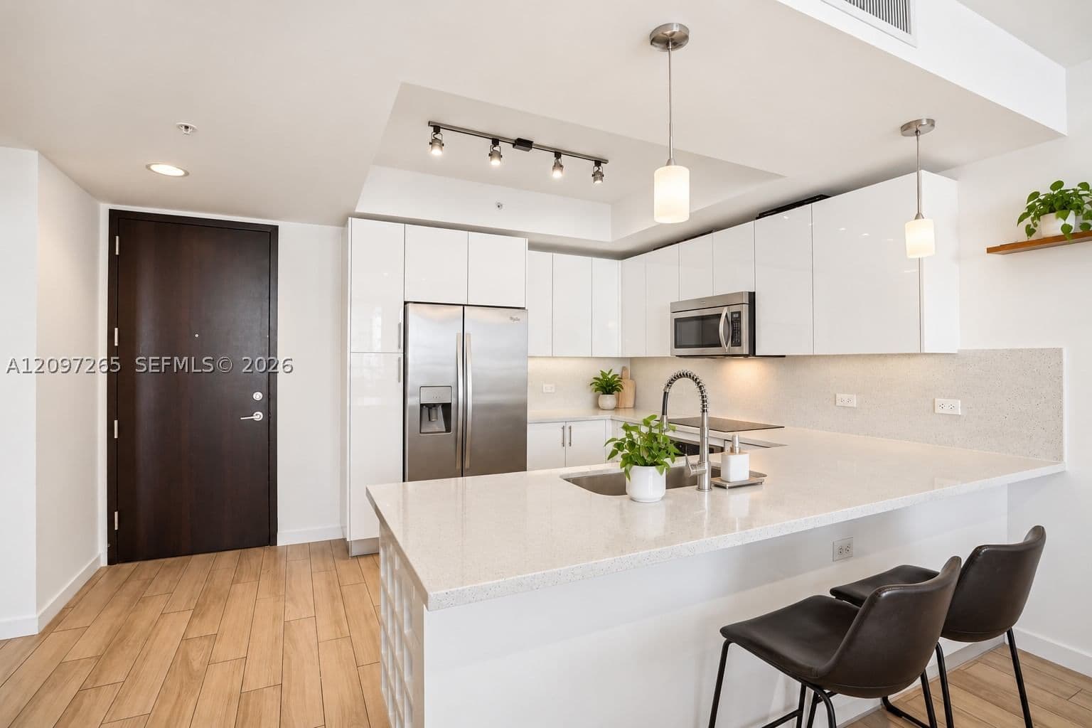 1+1 Condo — 999 1st Ave #1909, Miami, FL 33130