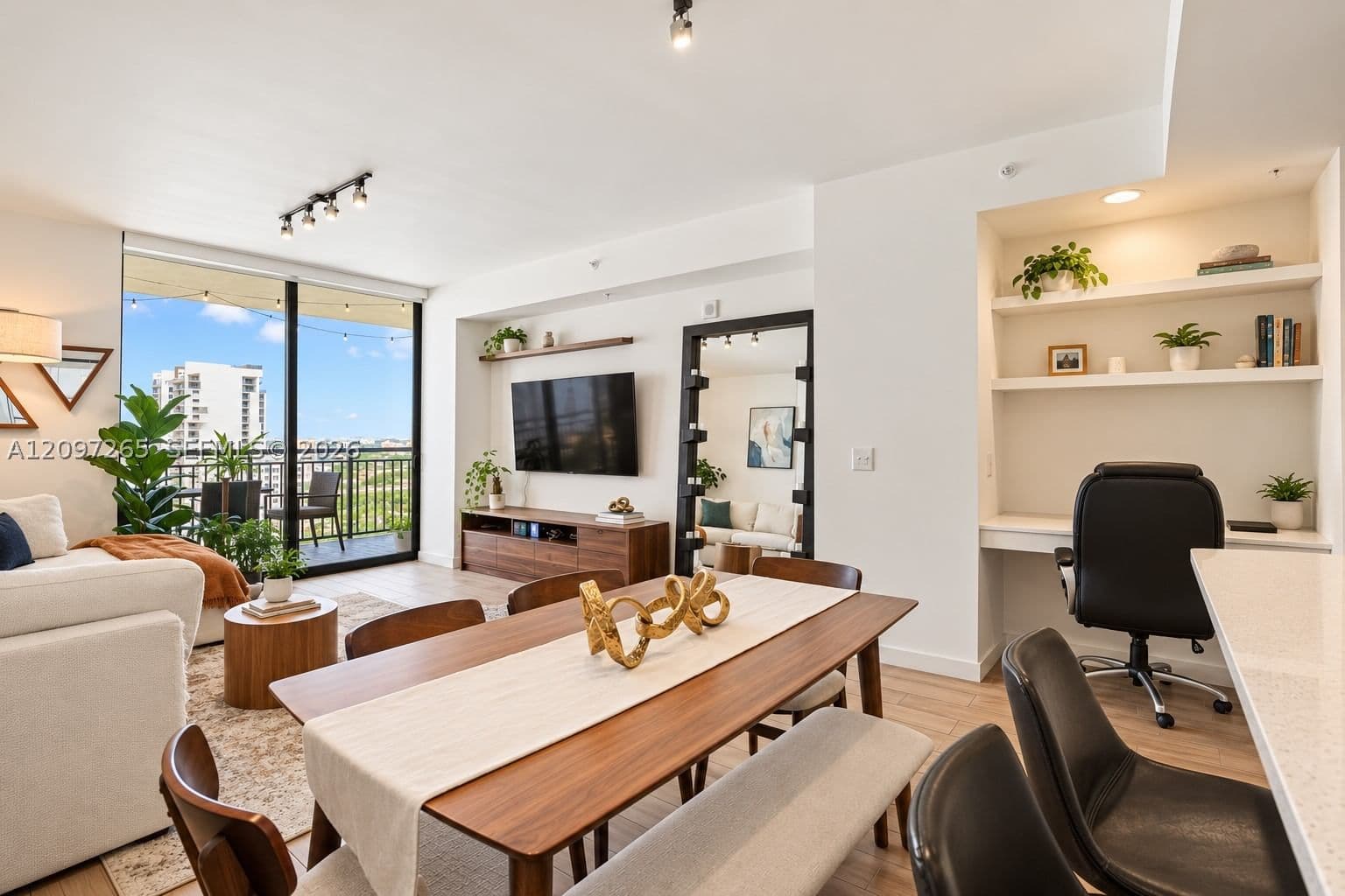 1+1 Condo — 999 1st Ave #1909, Miami, FL 33130