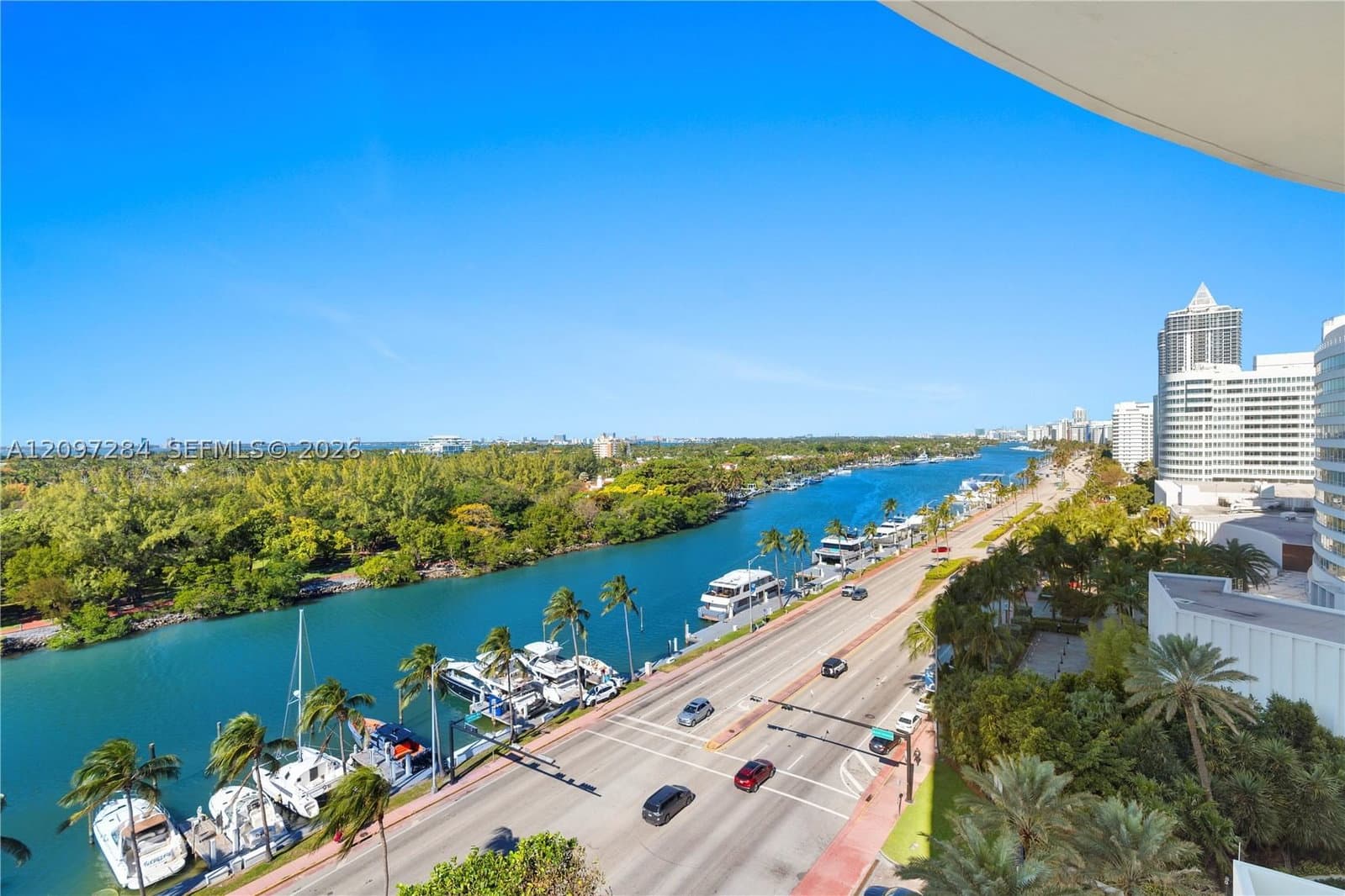 Condo — 4401 Collins Ave #1017, Miami Beach, FL 33140