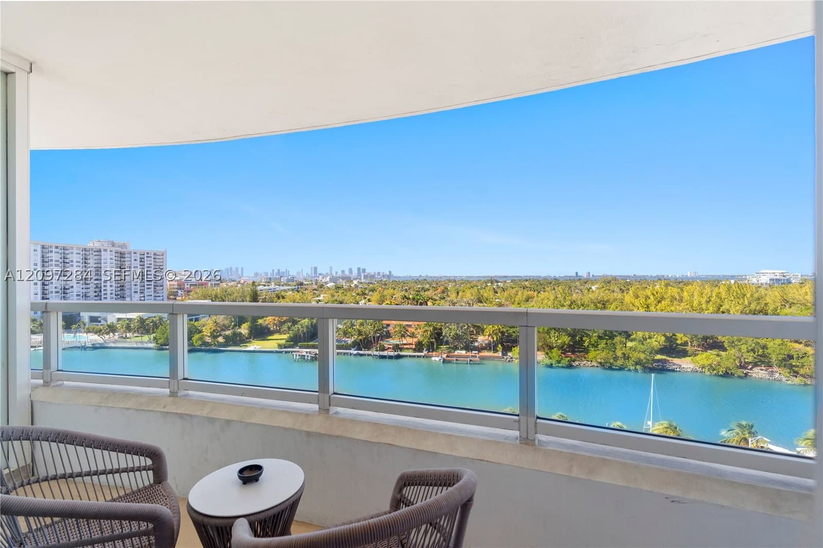 Condo — 4401 Collins Ave #1017, Miami Beach, FL 33140