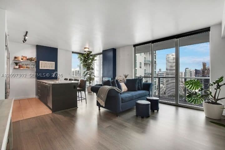 2+1 Condo — 55 6th St #3701, Miami, FL 33131
