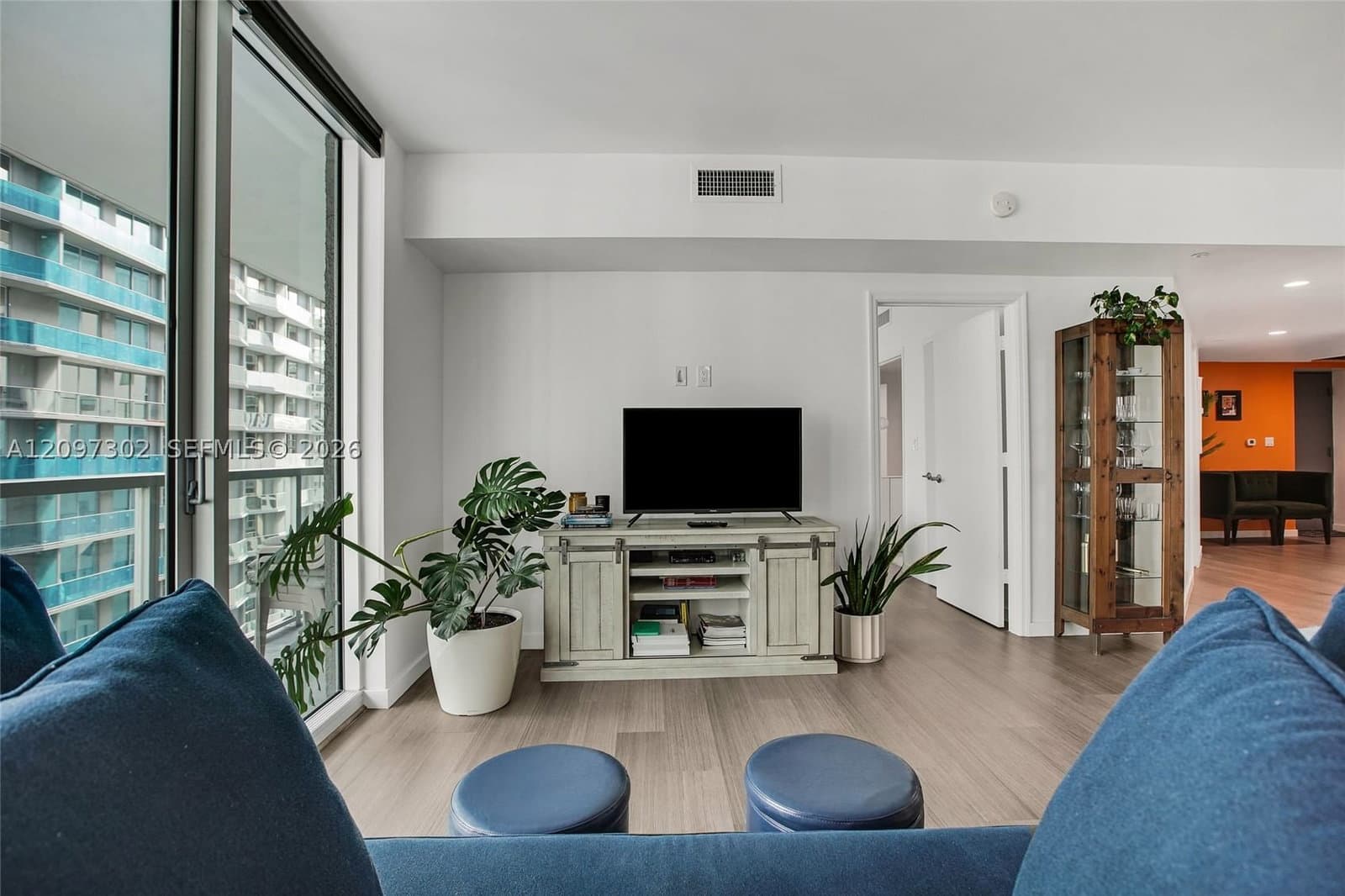 2+1 Condo — 55 6th St #3701, Miami, FL 33131