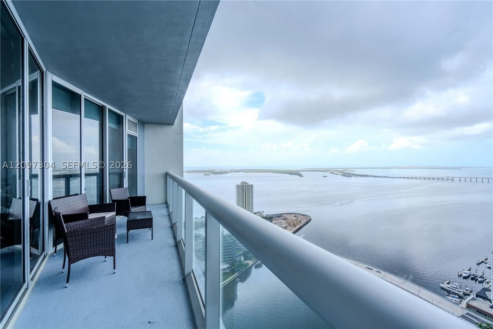 1+1 Condo — 495 Brickell Ave #4609, Miami, FL 33131