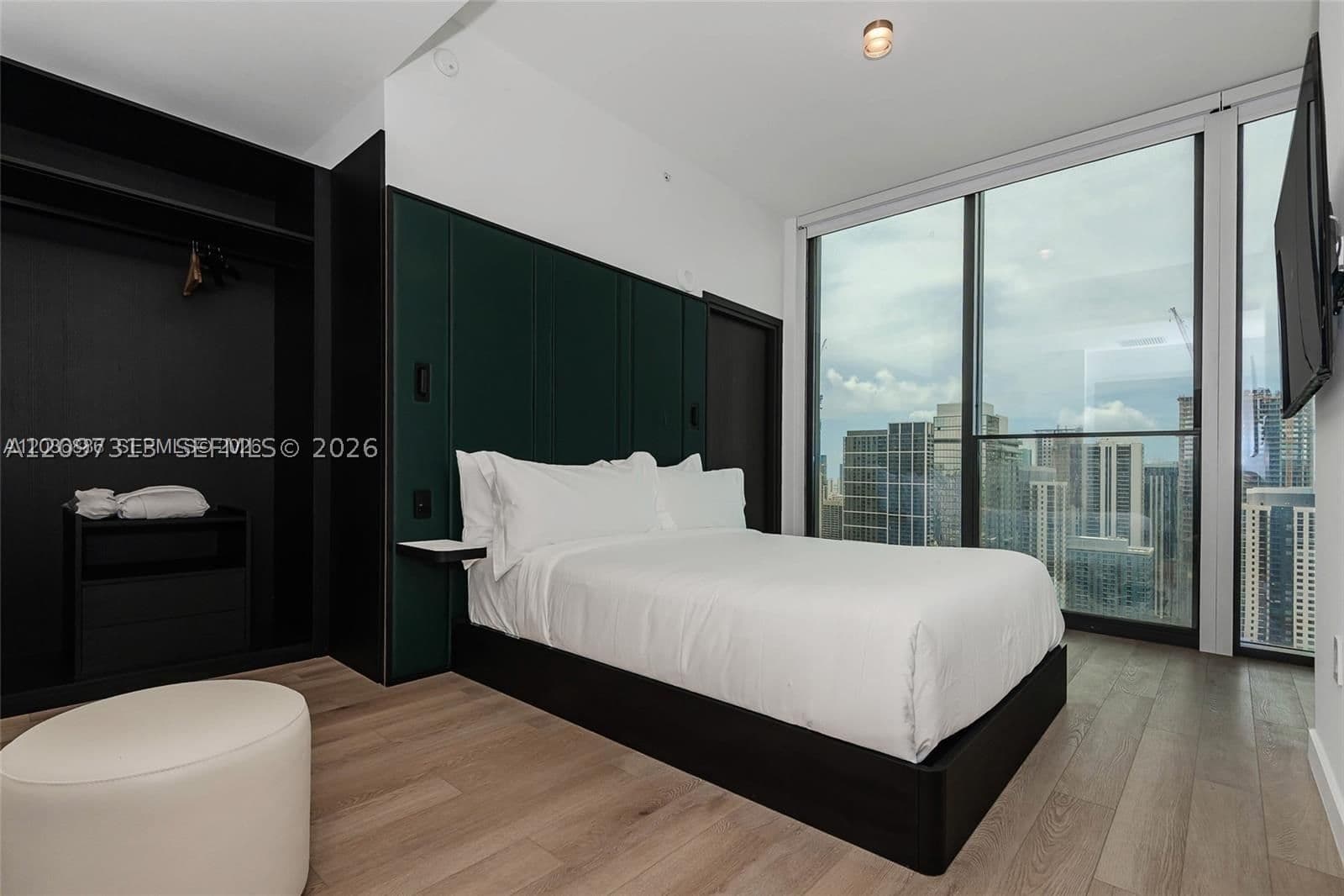 2+1 Condo — 20 11 ST #4404, Miami, FL 33132