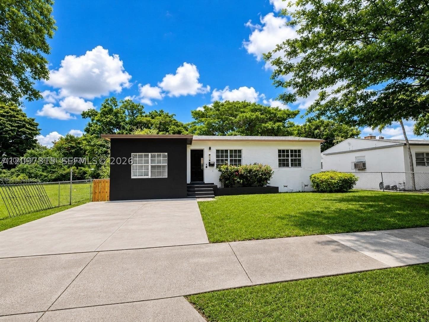 3+1 Müstakil ev — 1035 50th St #0, Miami, FL 33127