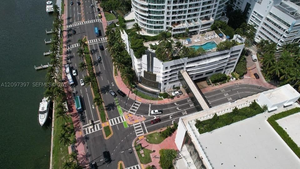 Mülk — Miami Beach, FL 33140