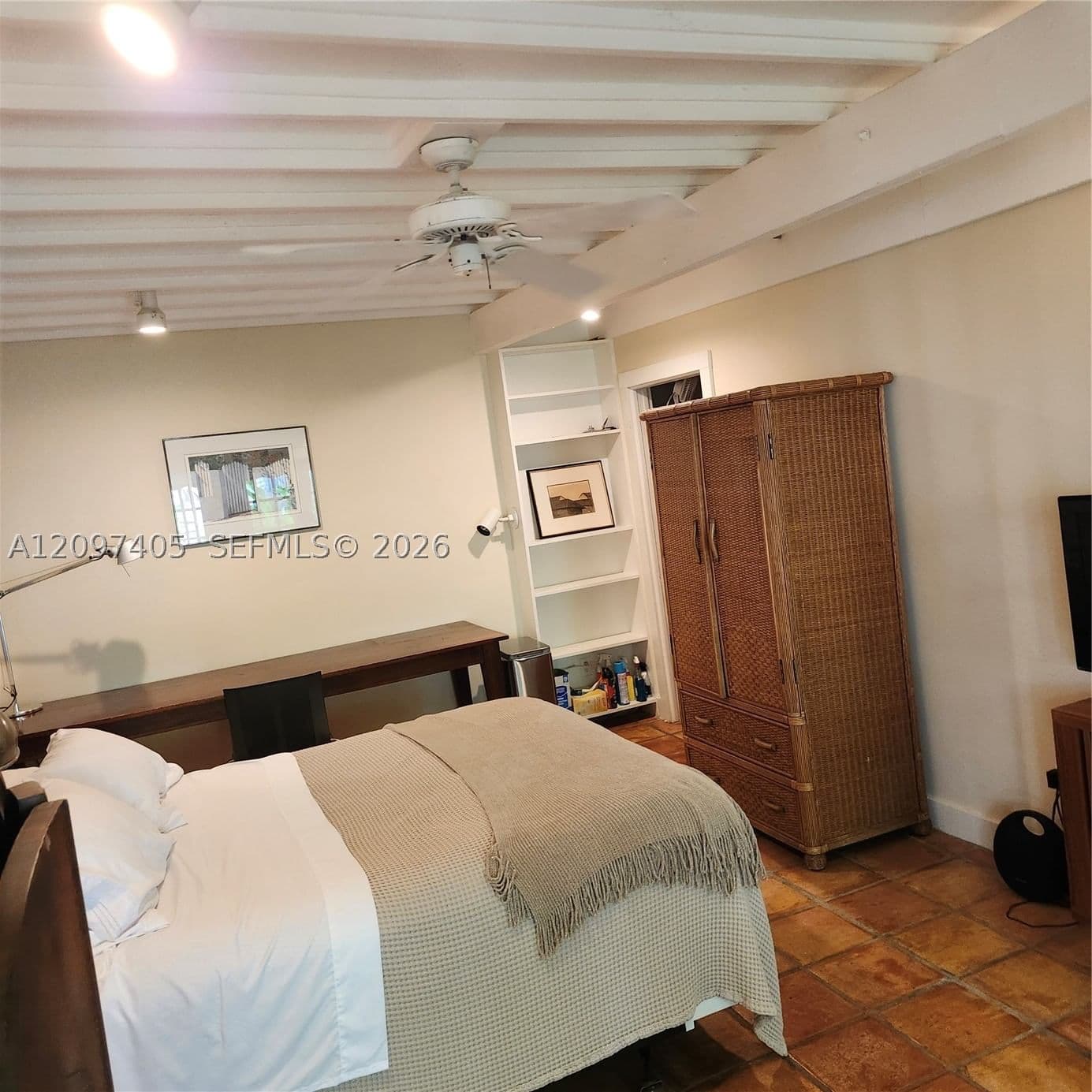 Daire — 3940 Main Hwy #2, Miami, FL 33133