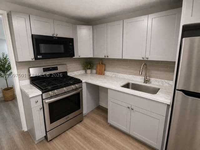 2+1 Mülk — 5537 5th Ave #B, Miami, FL 33127
