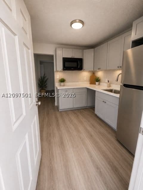 2+1 Mülk — 5537 5th Ave #B, Miami, FL 33127