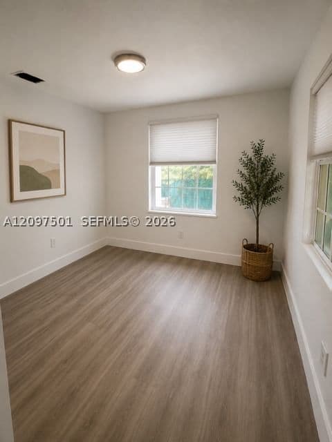 2+1 Mülk — 5537 5th Ave #B, Miami, FL 33127