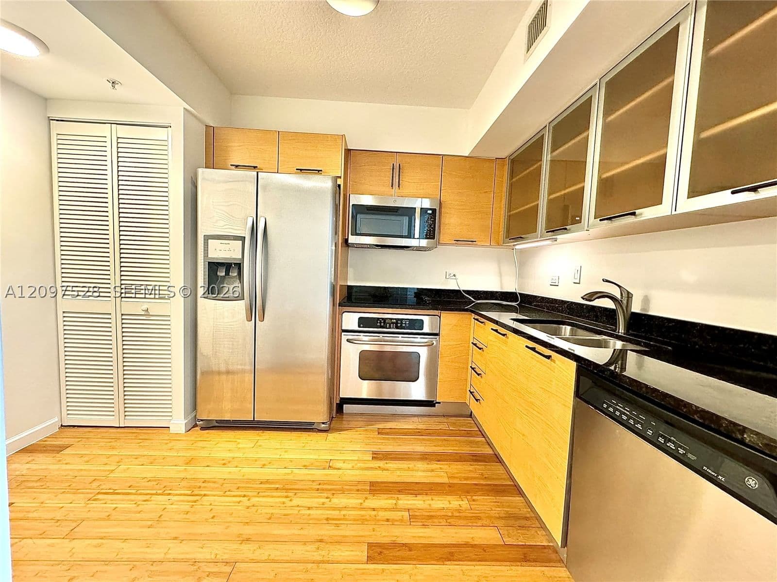 2+1 Condo — 31 5th St #1708, Miami, FL 33131