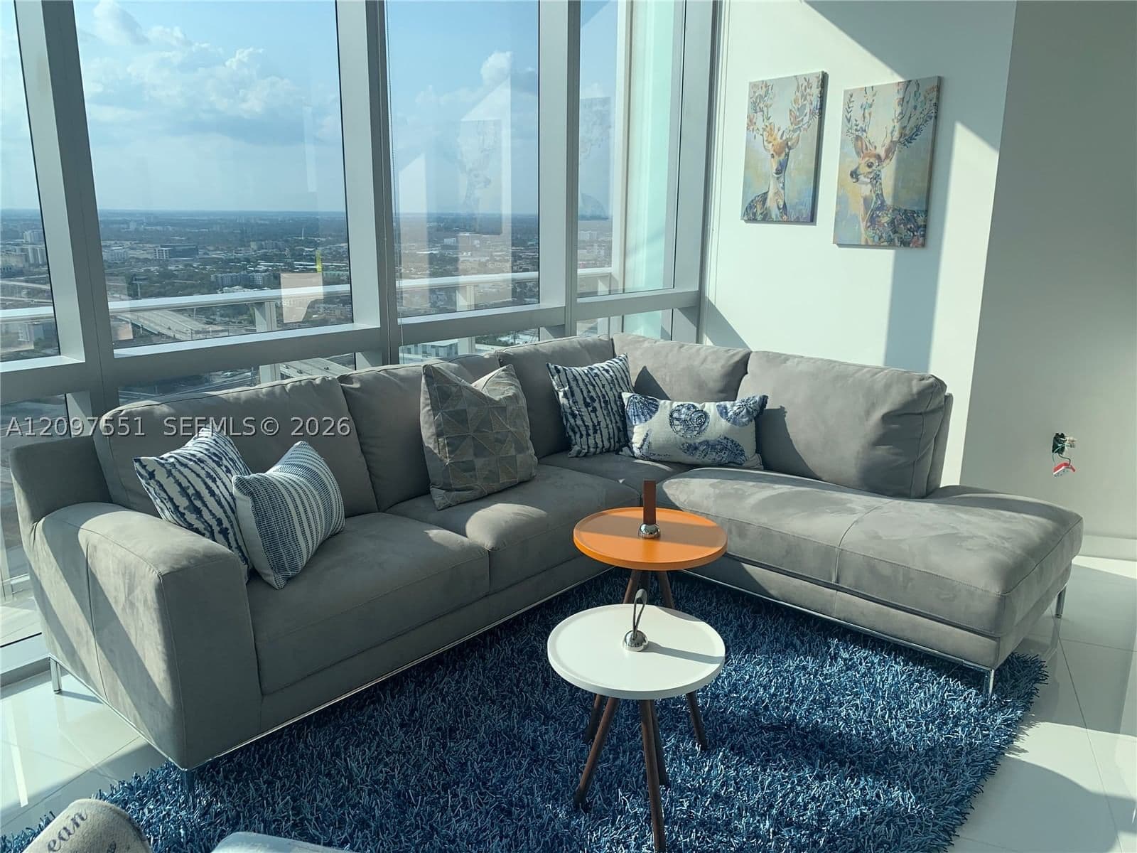 1+1 Condo — 851 1st Ave #3404, Miami, FL 33132