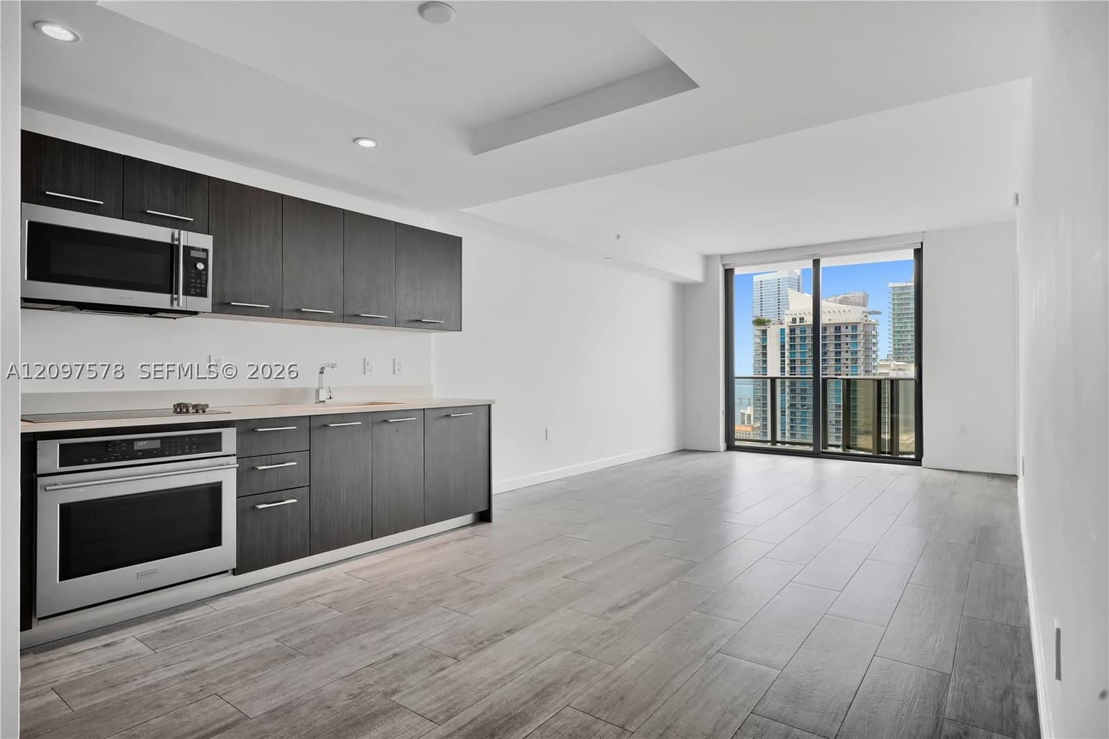 1+1 Condo — 55 9th St #3504, Miami, FL 33130