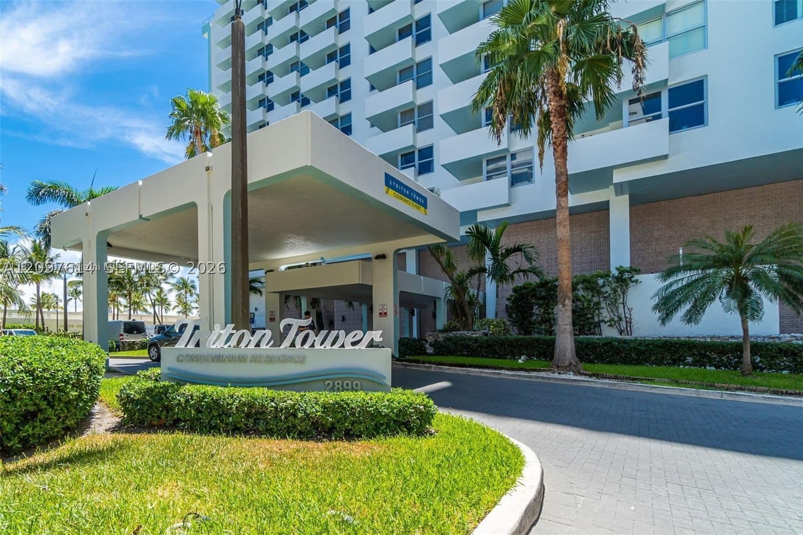 1+1 Condo — 2899 Collins Ave #1738, Miami Beach, FL 33140