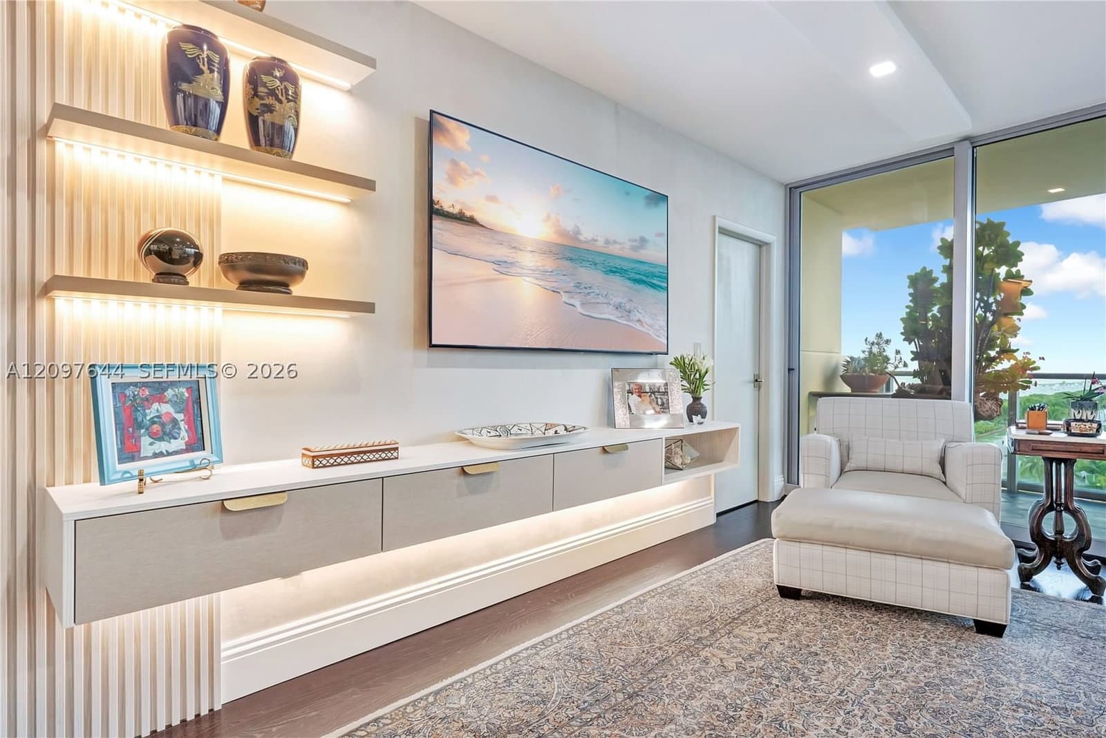 2+1 Condo — 1455 Ocean Dr #904, Miami Beach, FL 33139