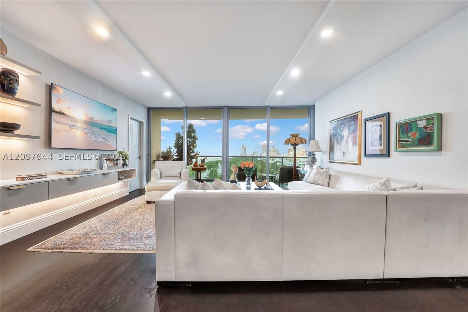 2+1 Condo — 1455 Ocean Dr #904, Miami Beach, FL 33139