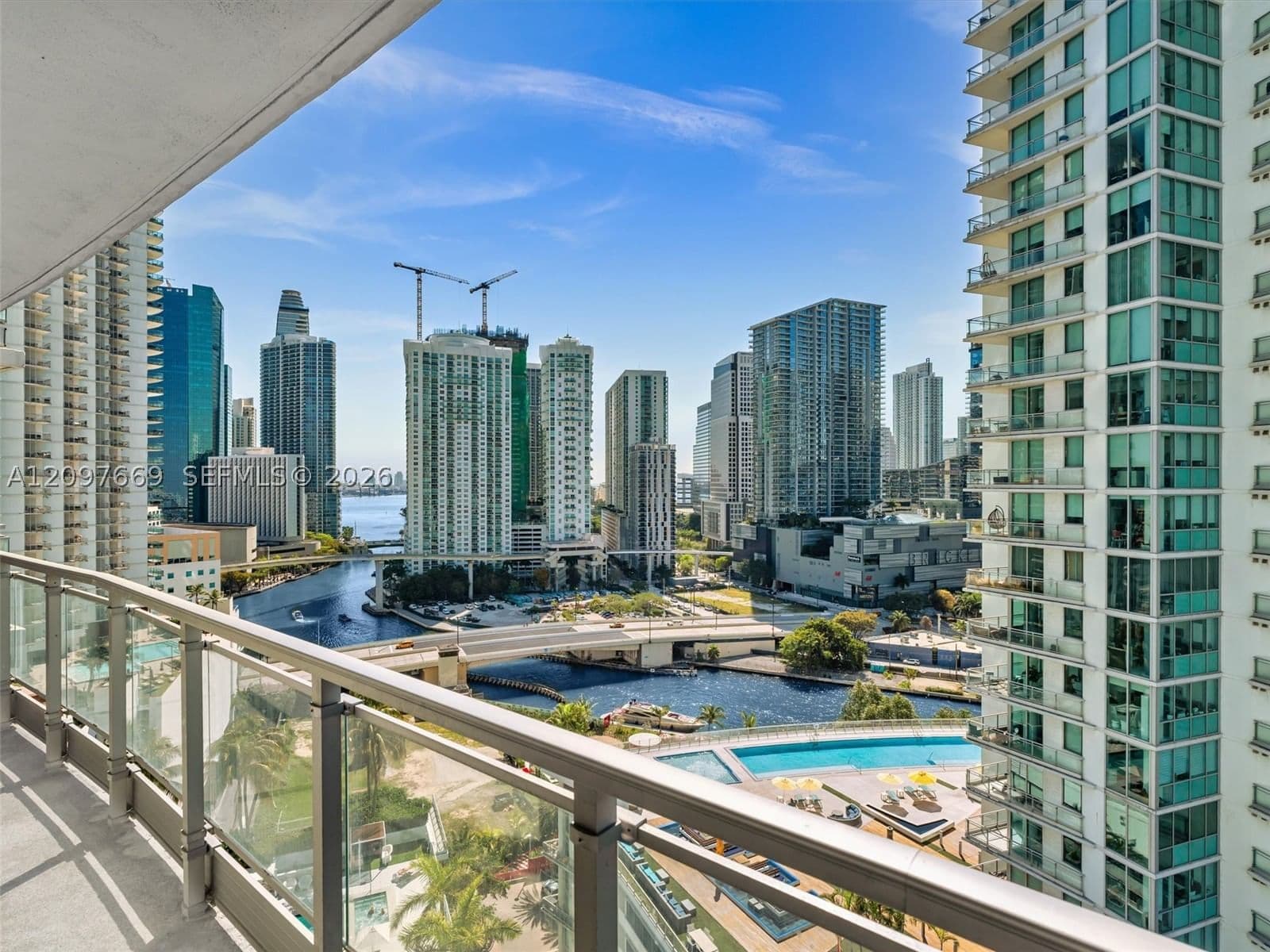 2+1 Condo — 90 3rd St #2013, Miami, FL 33130