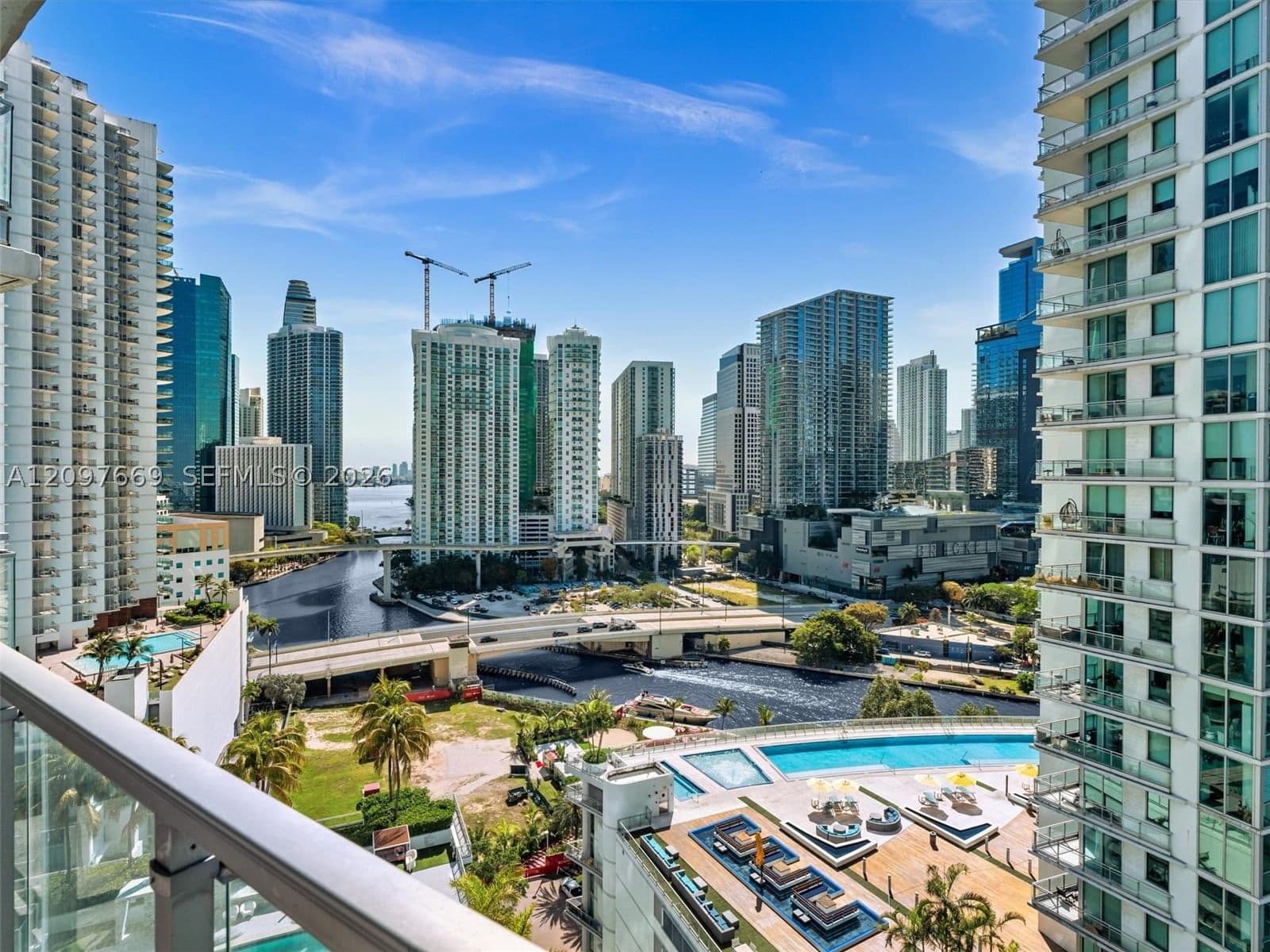 2+1 Condo — 90 3rd St #2013, Miami, FL 33130