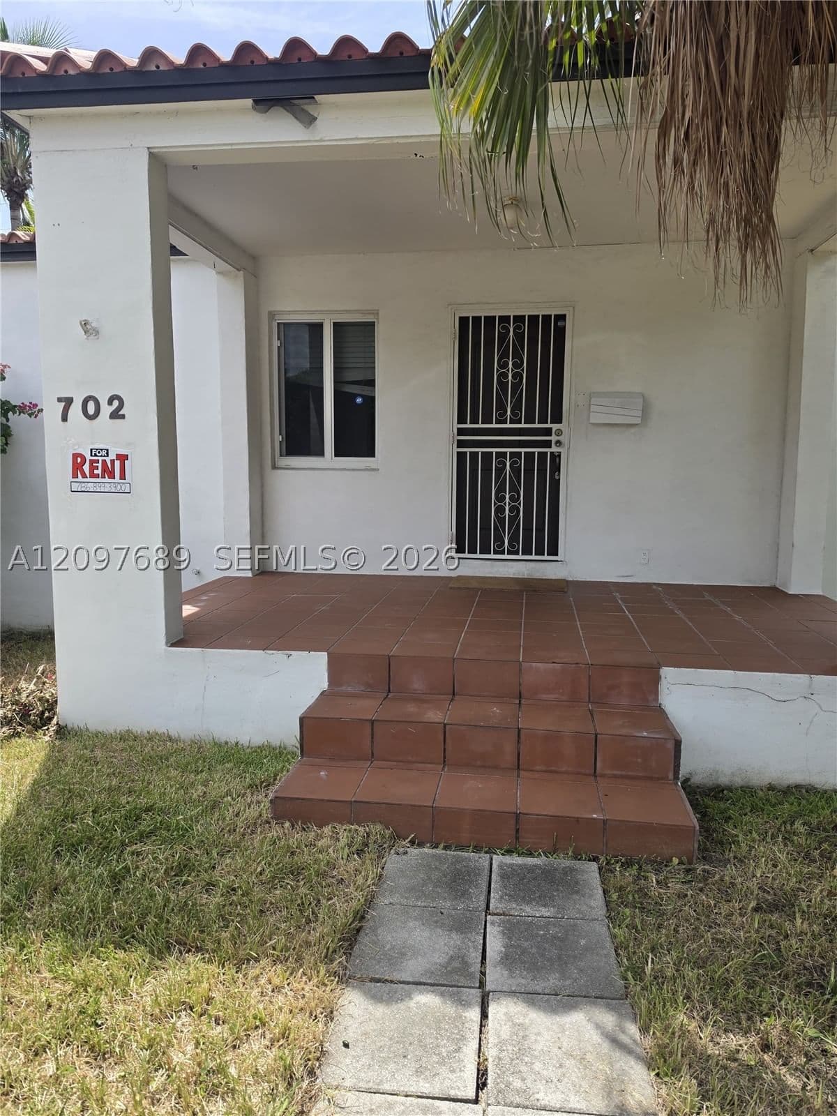 3+1 Müstakil ev — 702 Boabadilla St, Coral Gables, FL 33134