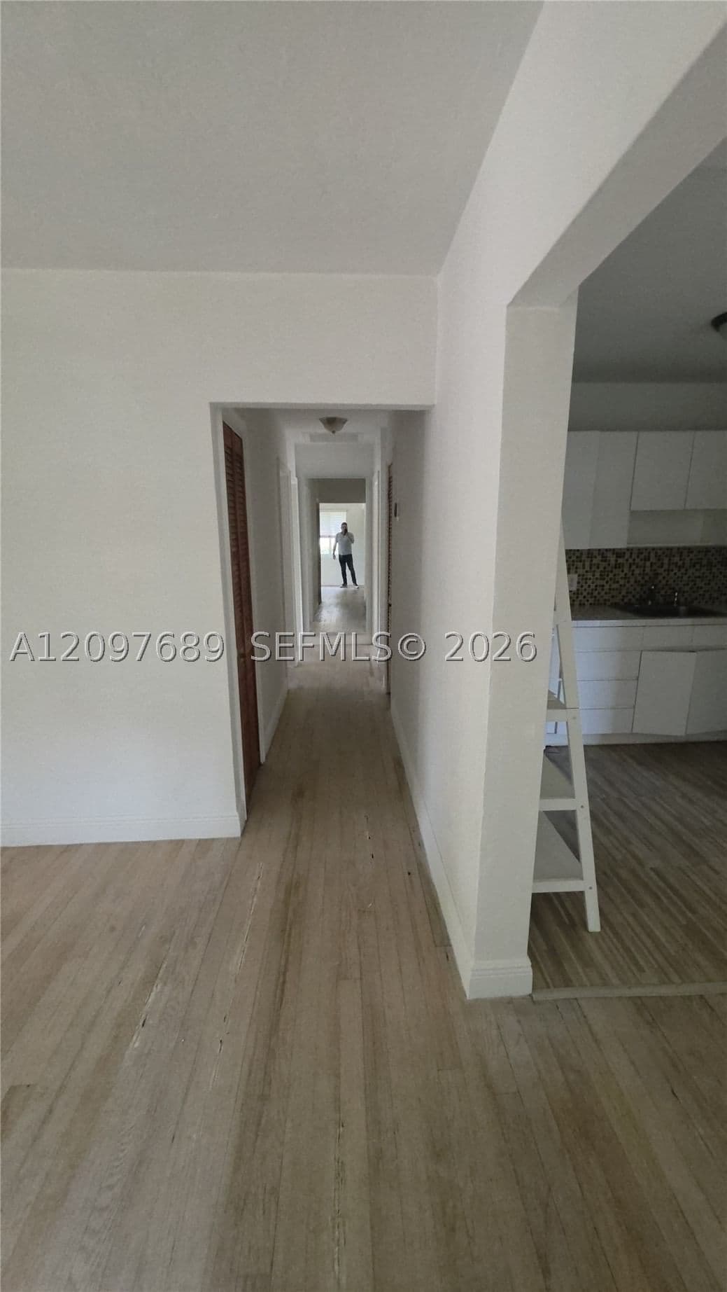 3+1 Müstakil ev — 702 Boabadilla St, Coral Gables, FL 33134