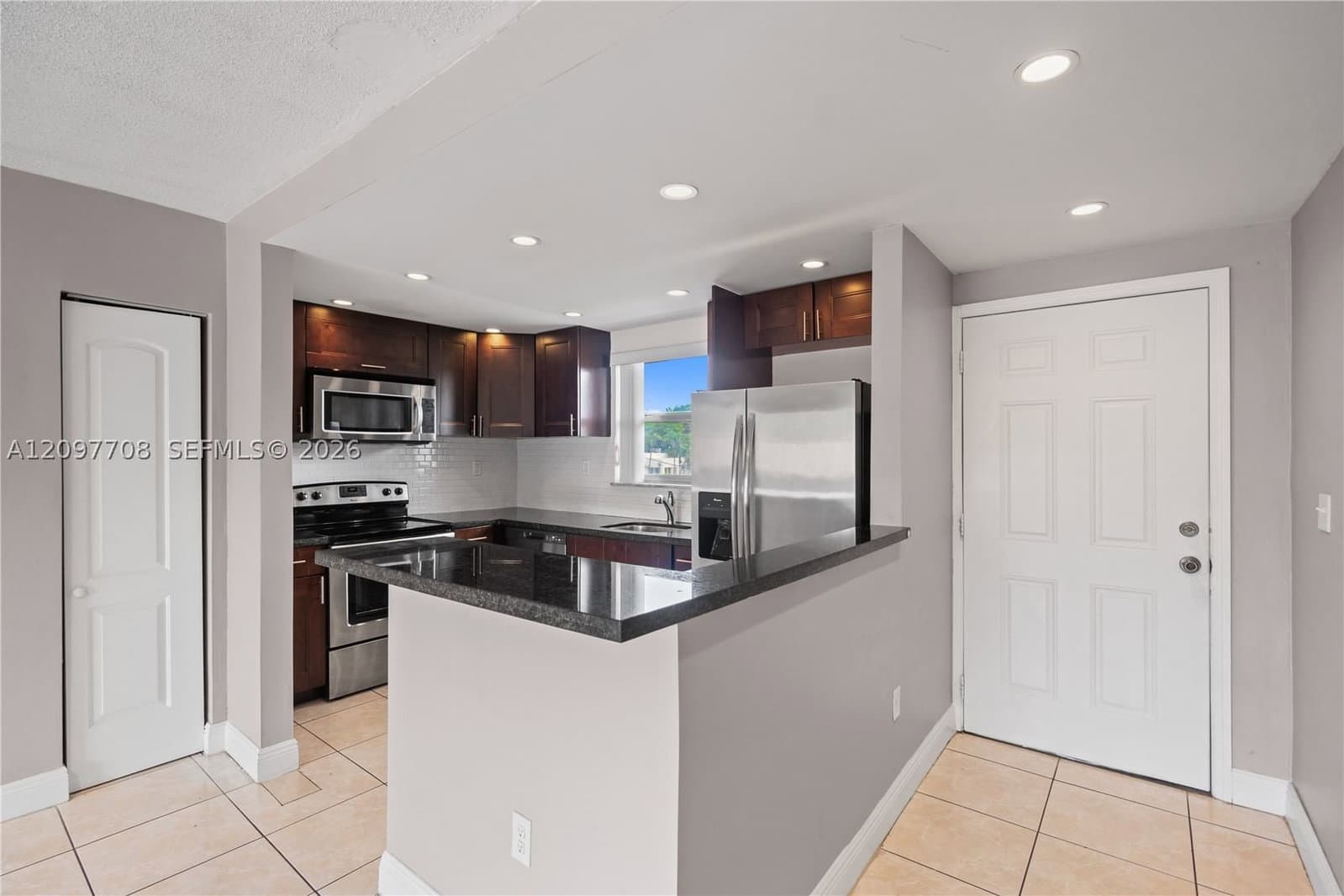 2+1 Condo — 2150 Bay Dr #6, Miami Beach, FL 33141