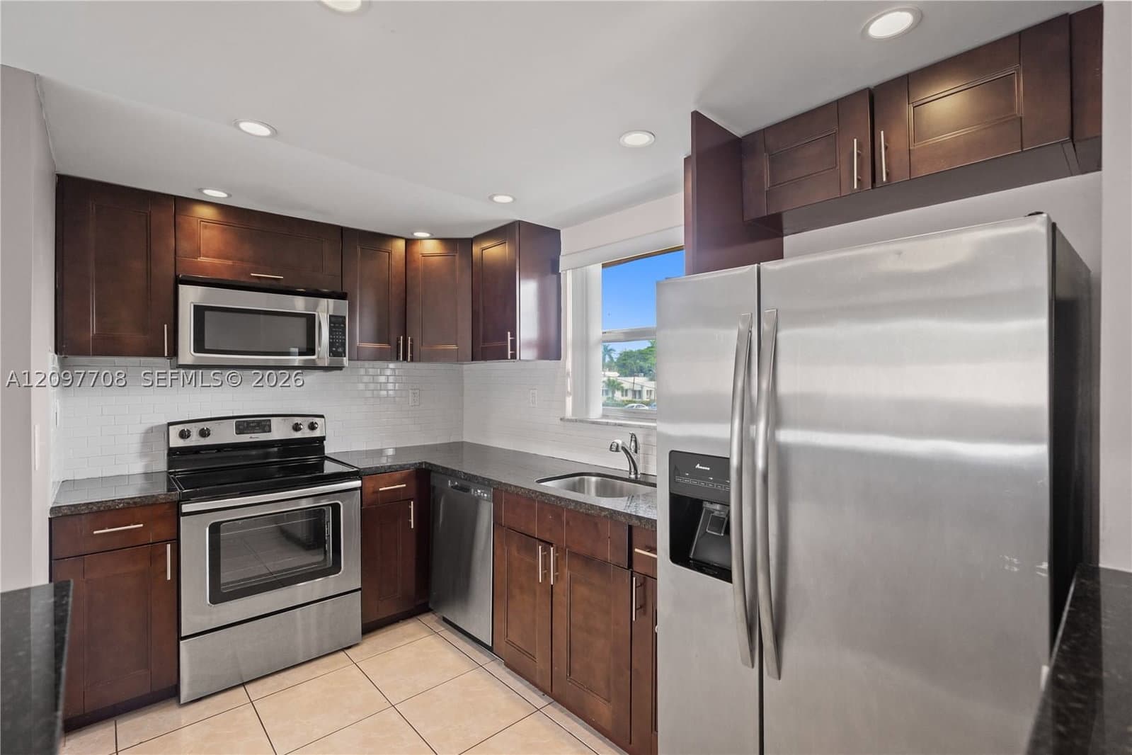 2+1 Condo — 2150 Bay Dr #6, Miami Beach, FL 33141