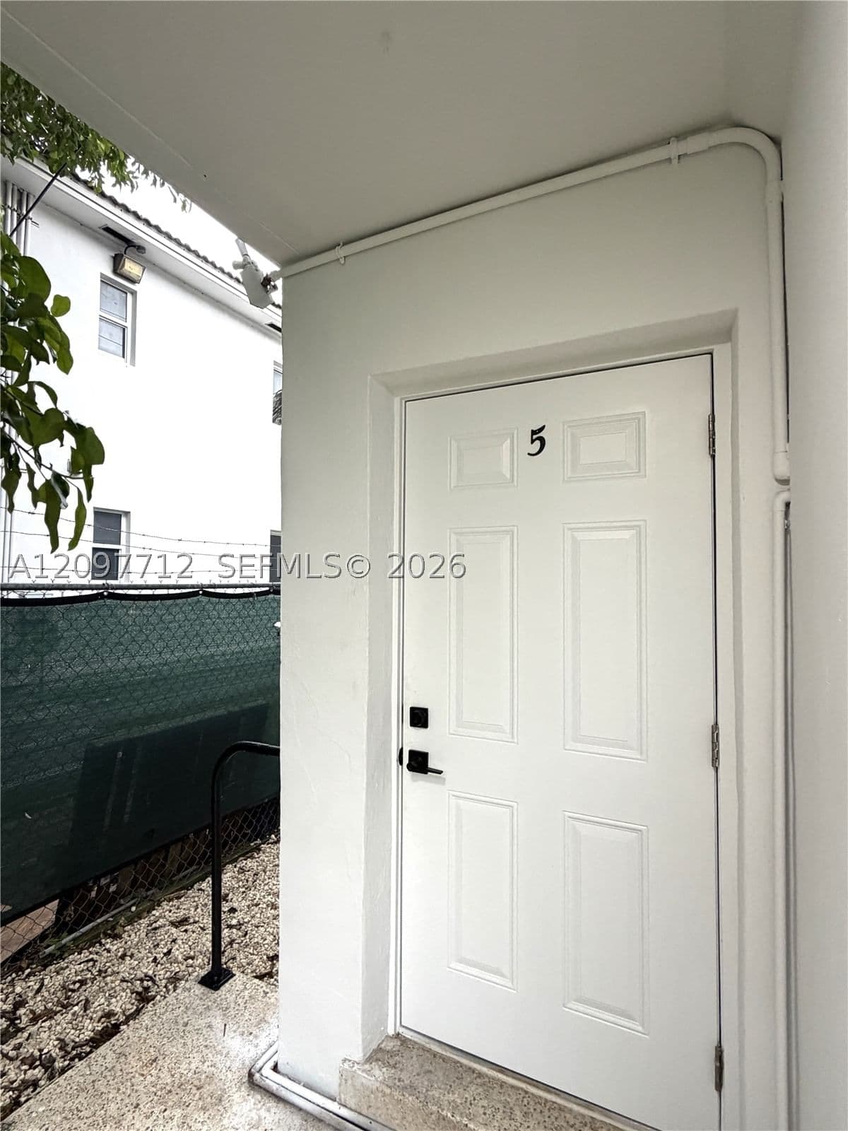 2-bedroom Apartment — 1235 Normandy Dr #5, Miami Beach, FL 33141