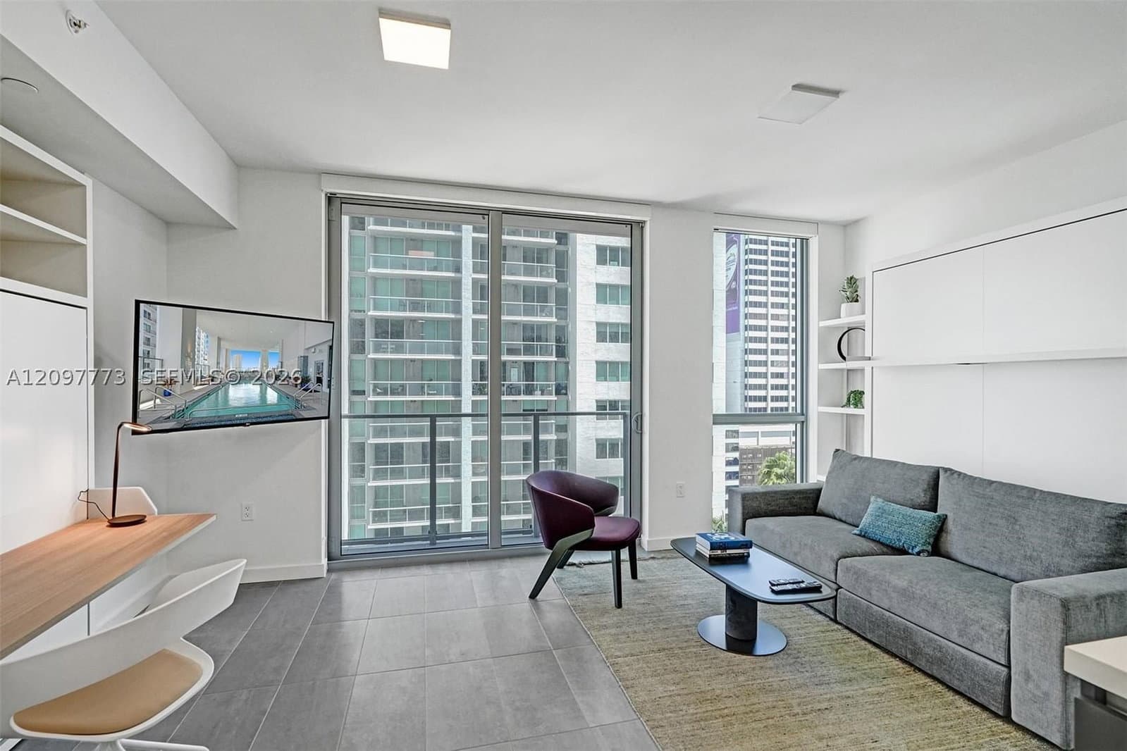 Condo — 227 2nd St #1610, Miami, FL 33132