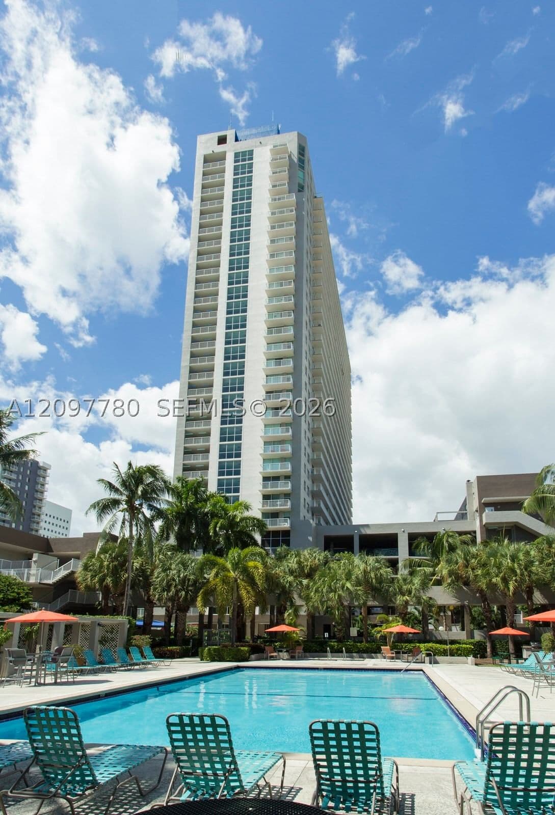 2+1 Daire — 915 1st Ave #H0605, Miami, FL 33136