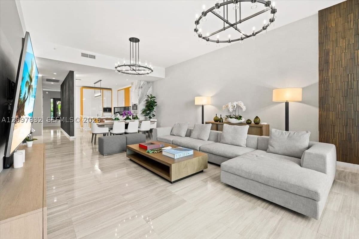3+1 Condo — 2821 Bayshore Dr #6B, Miami, FL 33133