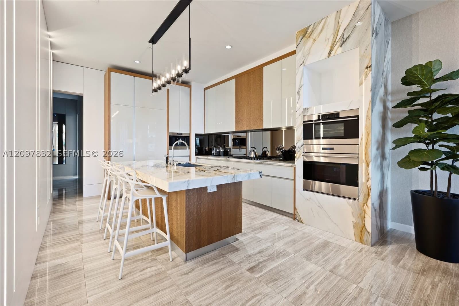 3-bedroom Condo — 2821 Bayshore Dr #6B, Miami, FL 33133