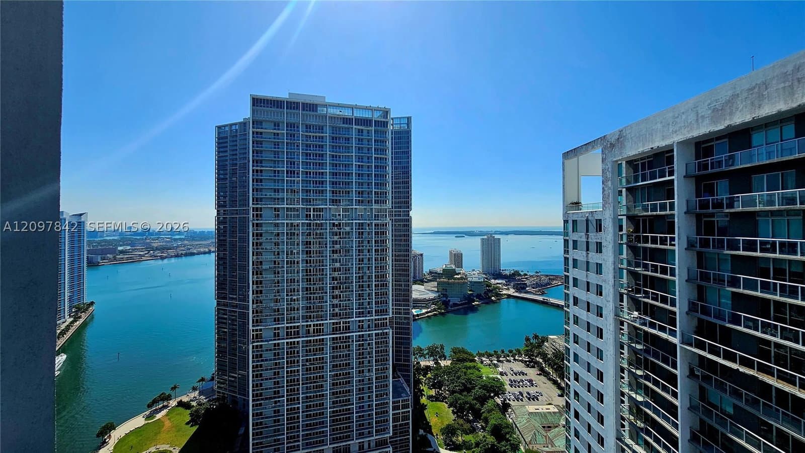 1+1 Condo — 77 SE 5th Street #4014, Miami, FL 33131
