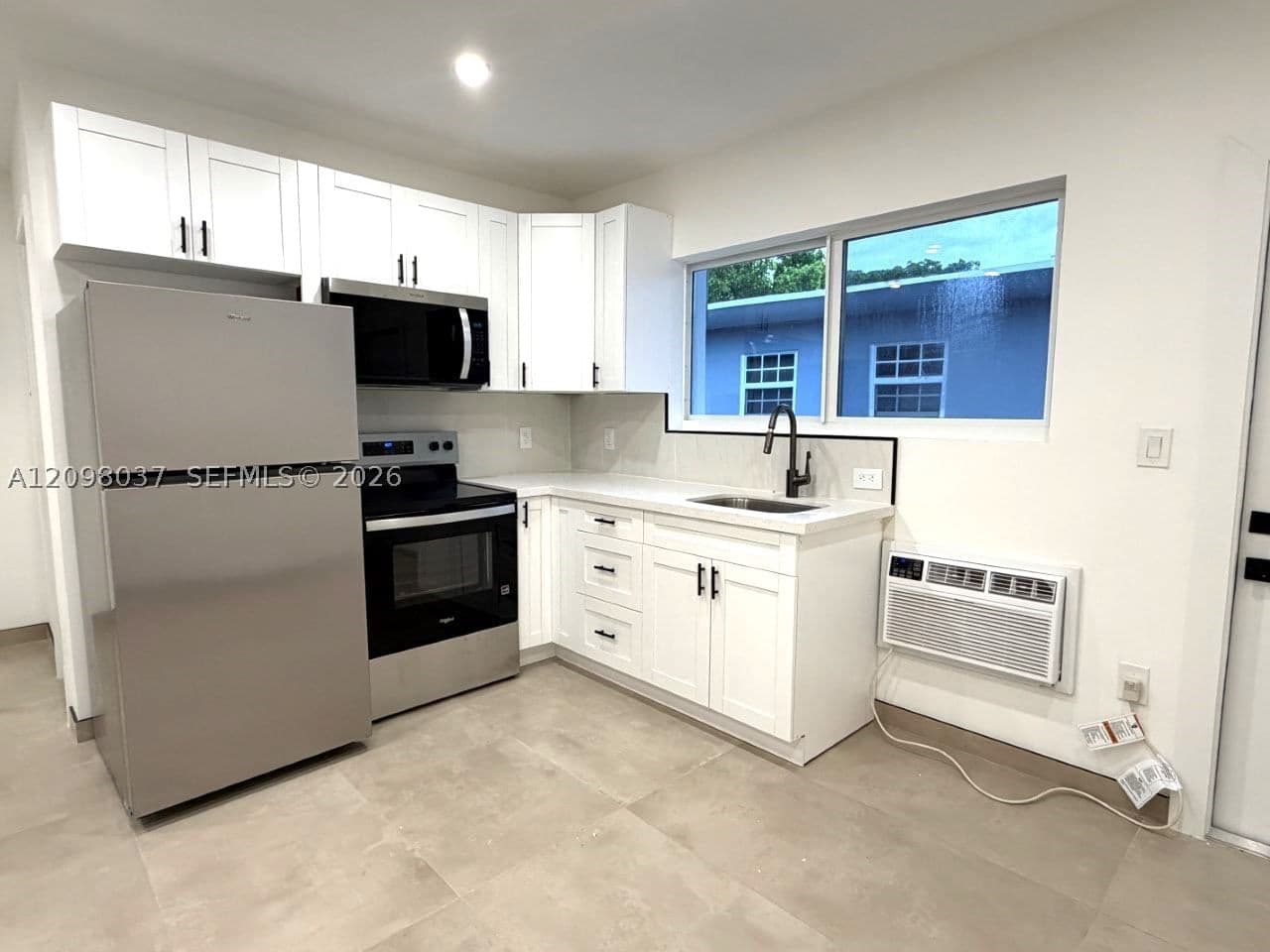 2-bedroom Apartment — 1235 Normandy Dr #7, Miami Beach, FL 33141