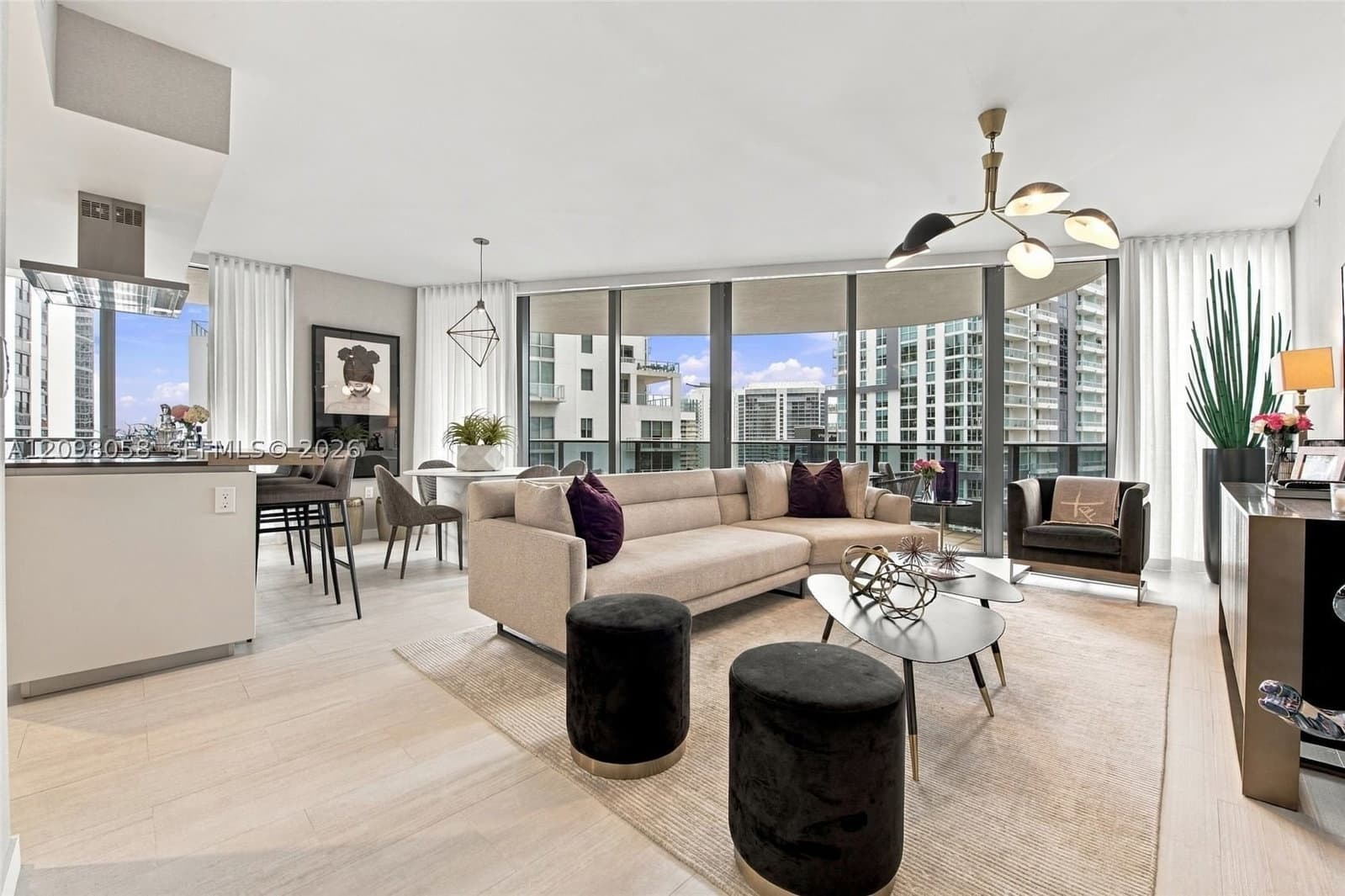 2+1 Condo — 1000 Brickell Plz #3401, Miami, FL 33131