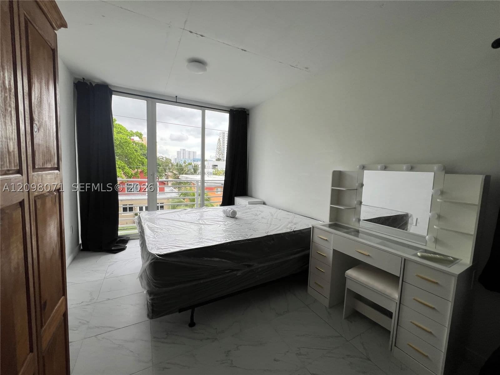 Daire — 542 3rd St #F1, Miami, FL 33130