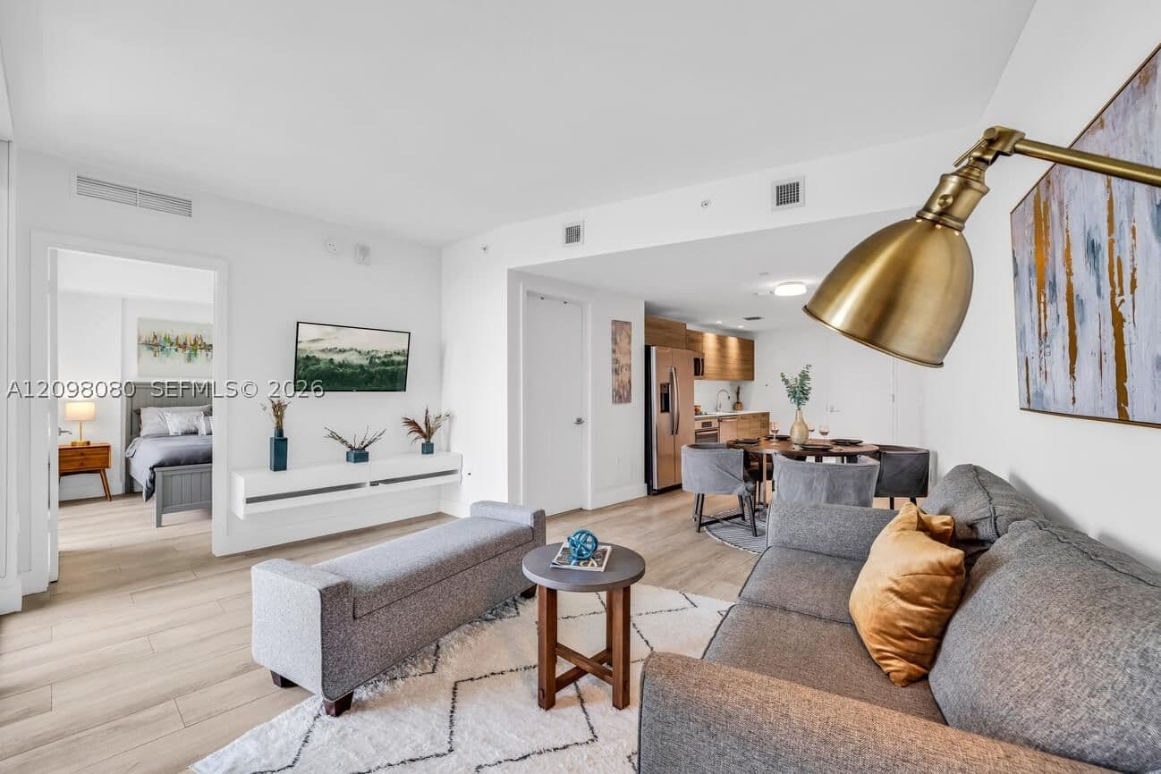 1+1 Condo — 121 34th St #1514, Miami, FL 33137